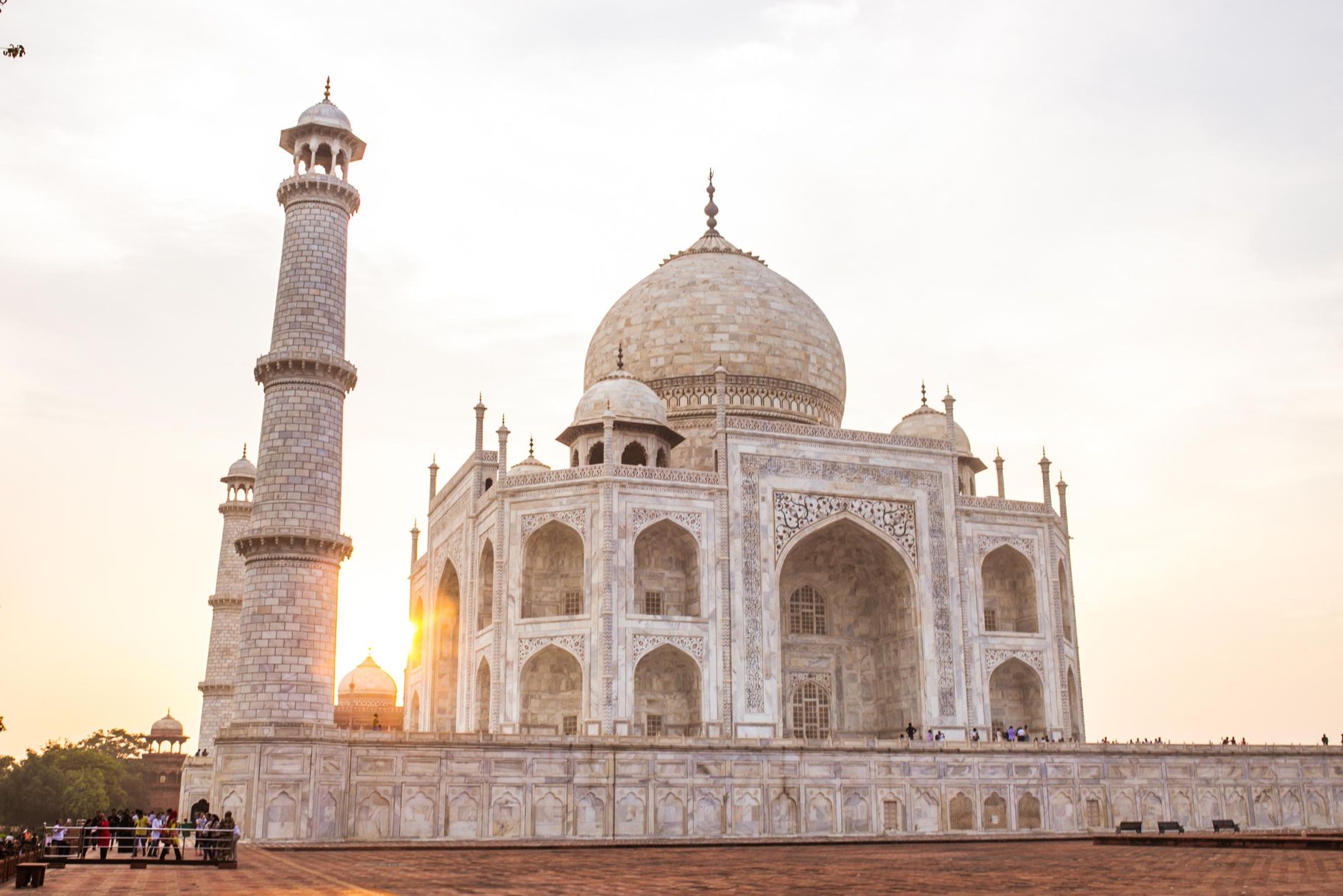 Royal Weddings at Agra's Finest Resorts