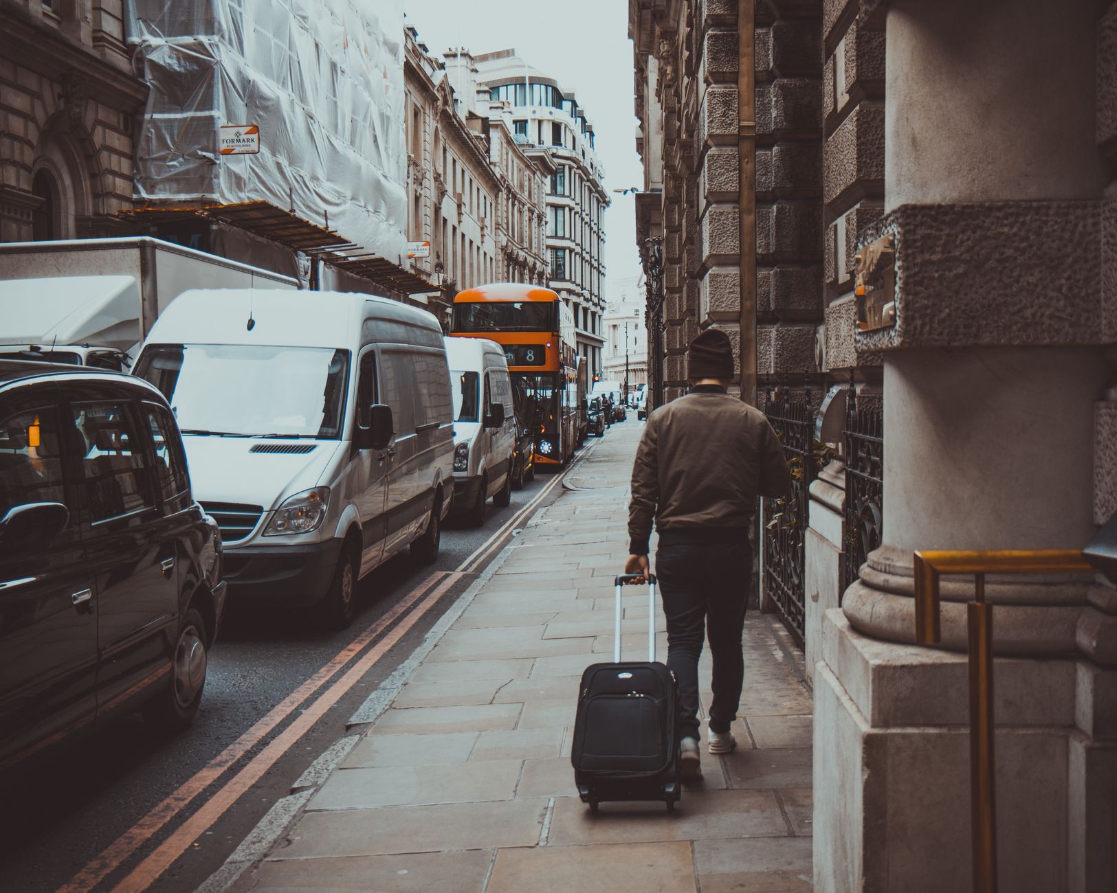 Stress-Free Baggage Transfer for Wedding Guests