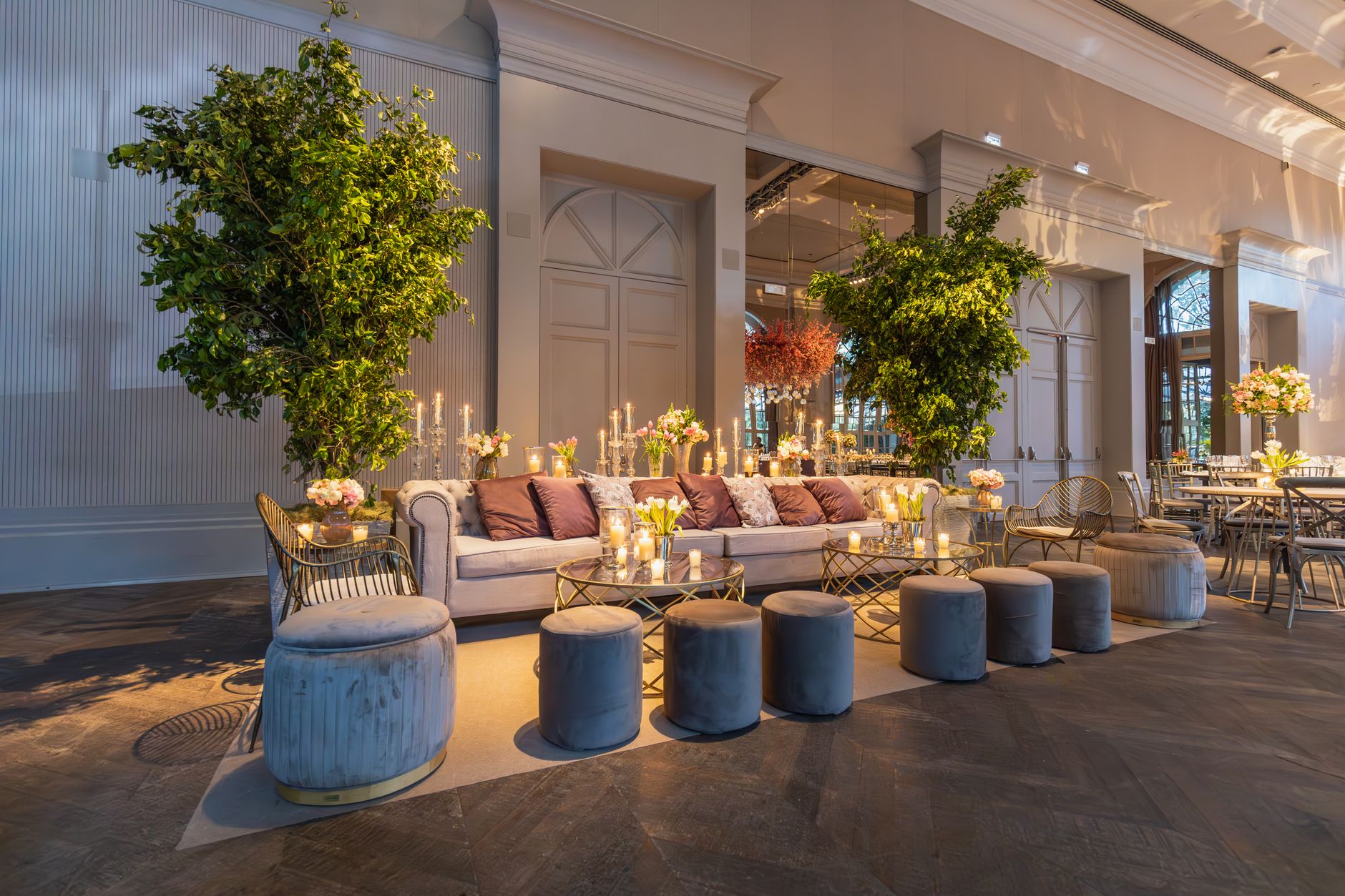 Elegant Lounge Sofas for Every Celebration