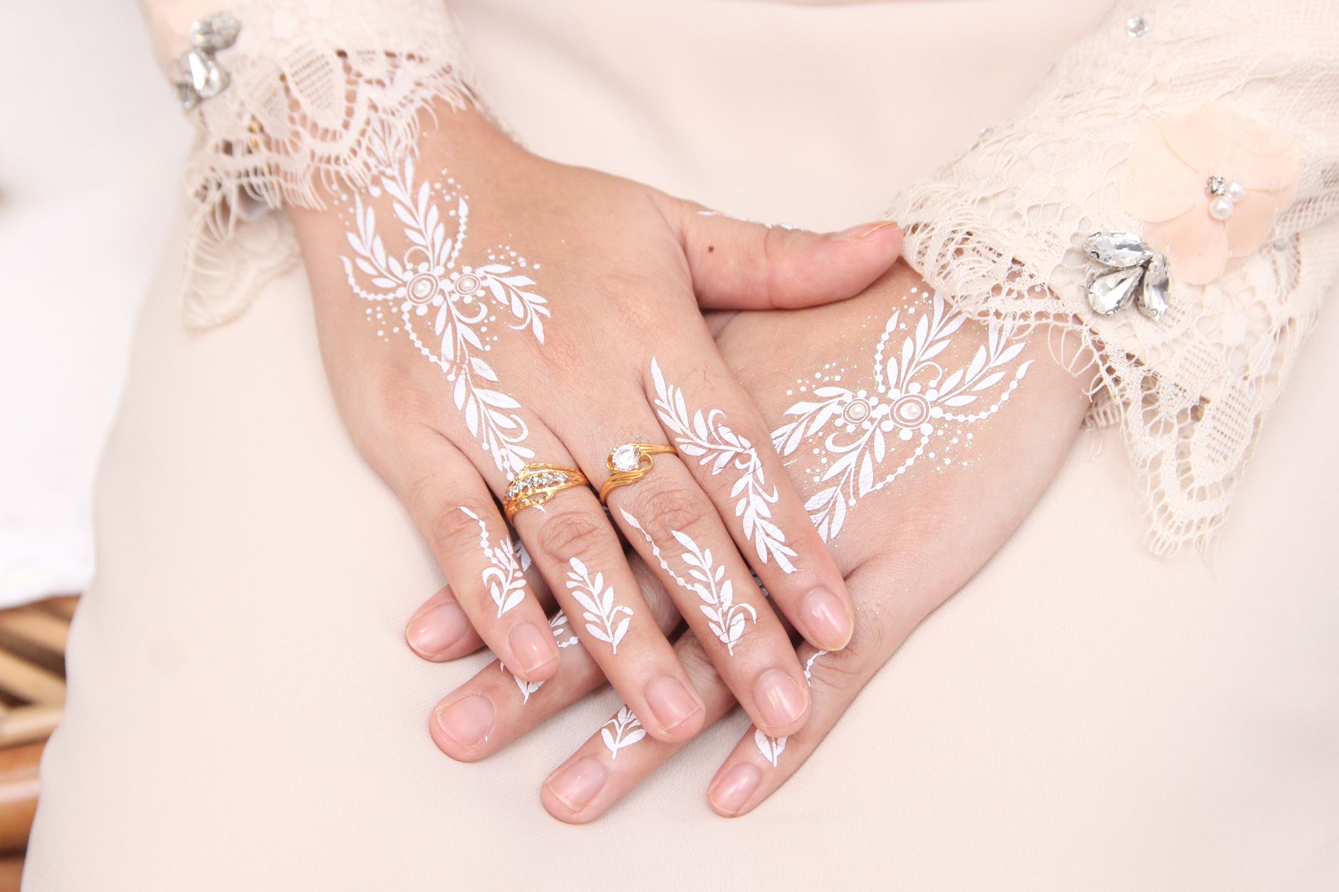 Temporary Body Art Artists