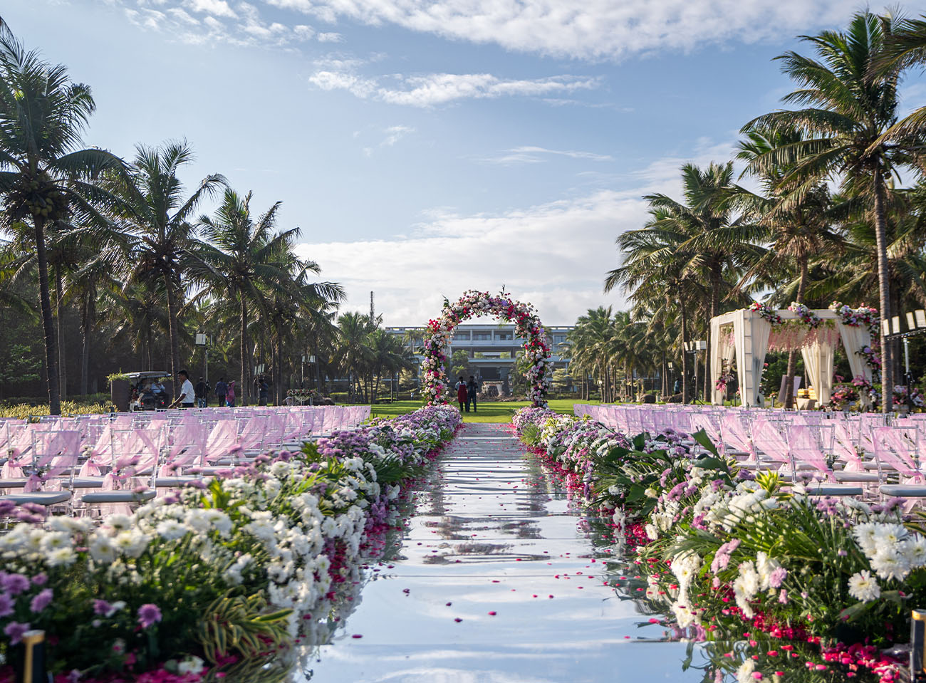 How Much Does a Beach Destination Wedding Cost?