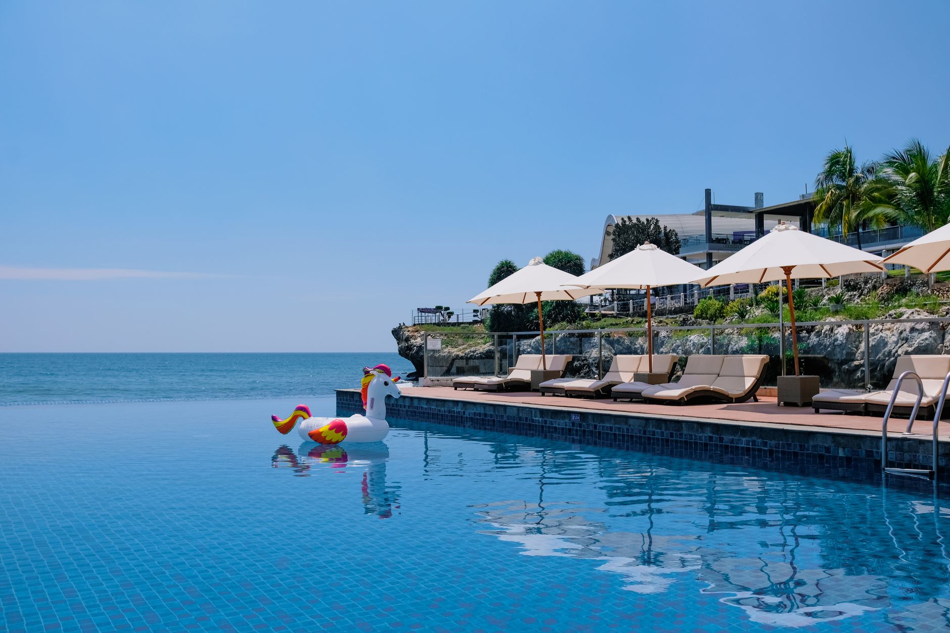 Instagrammable Pool Spaces