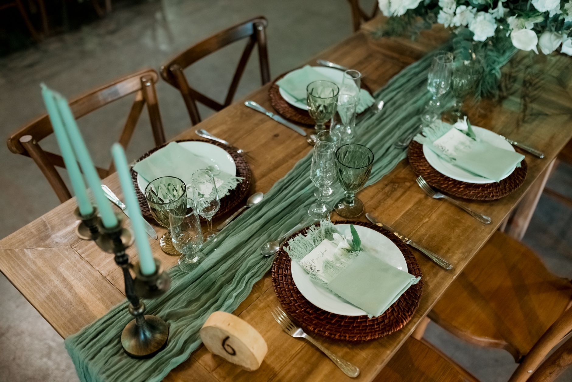 Large circular round table with centrepiece