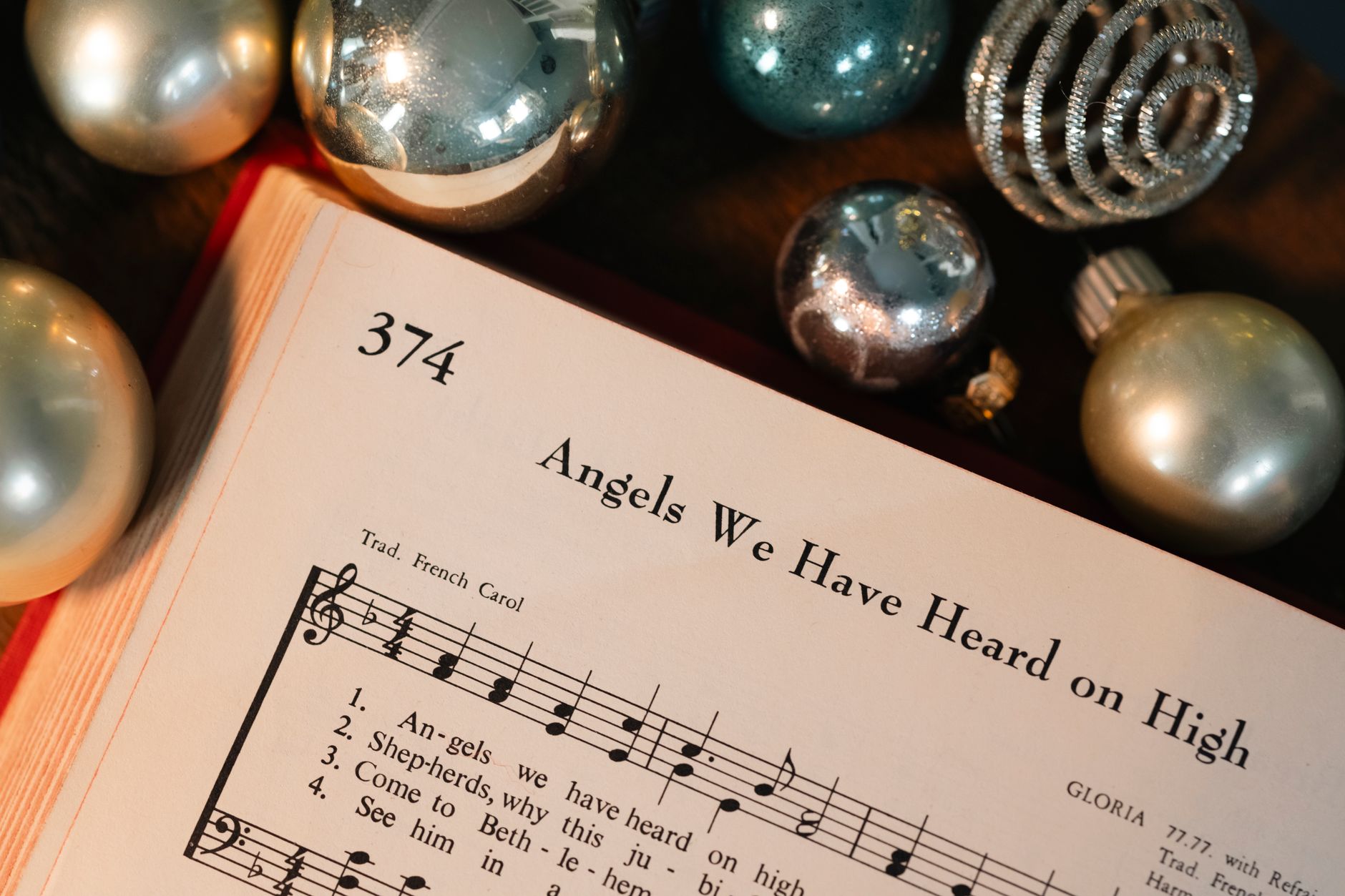 Book Carol Singing Groups in Bengaluru