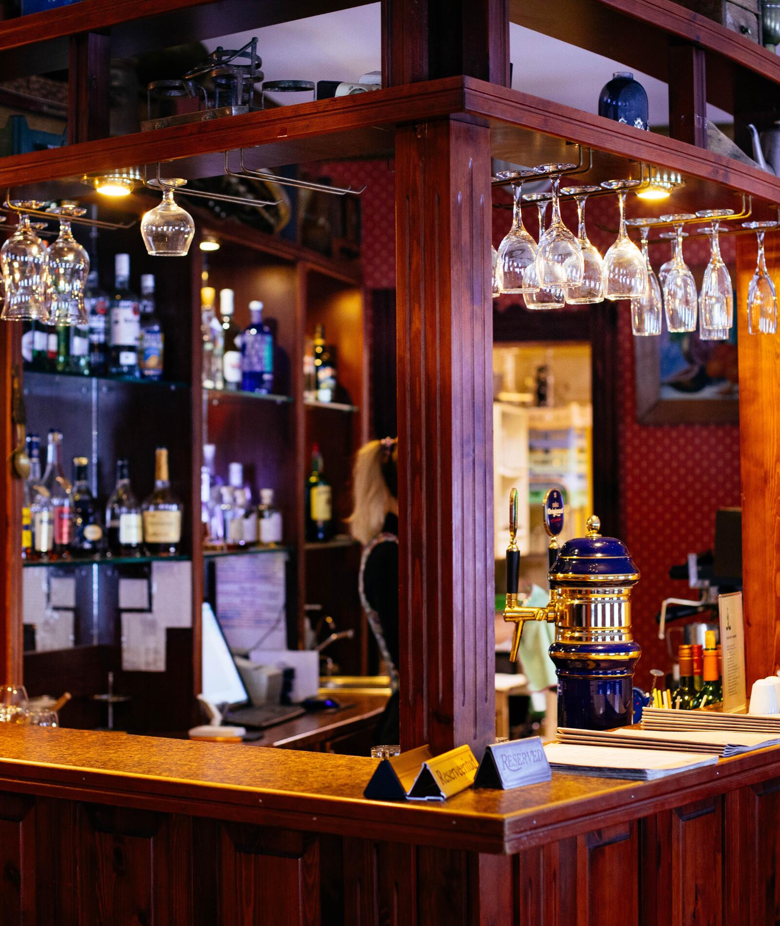 Bars & Pubs