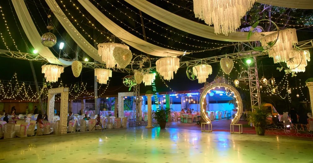 Celebrity Style Wedding at Silver Bells Wedding: Complete Planning Guide