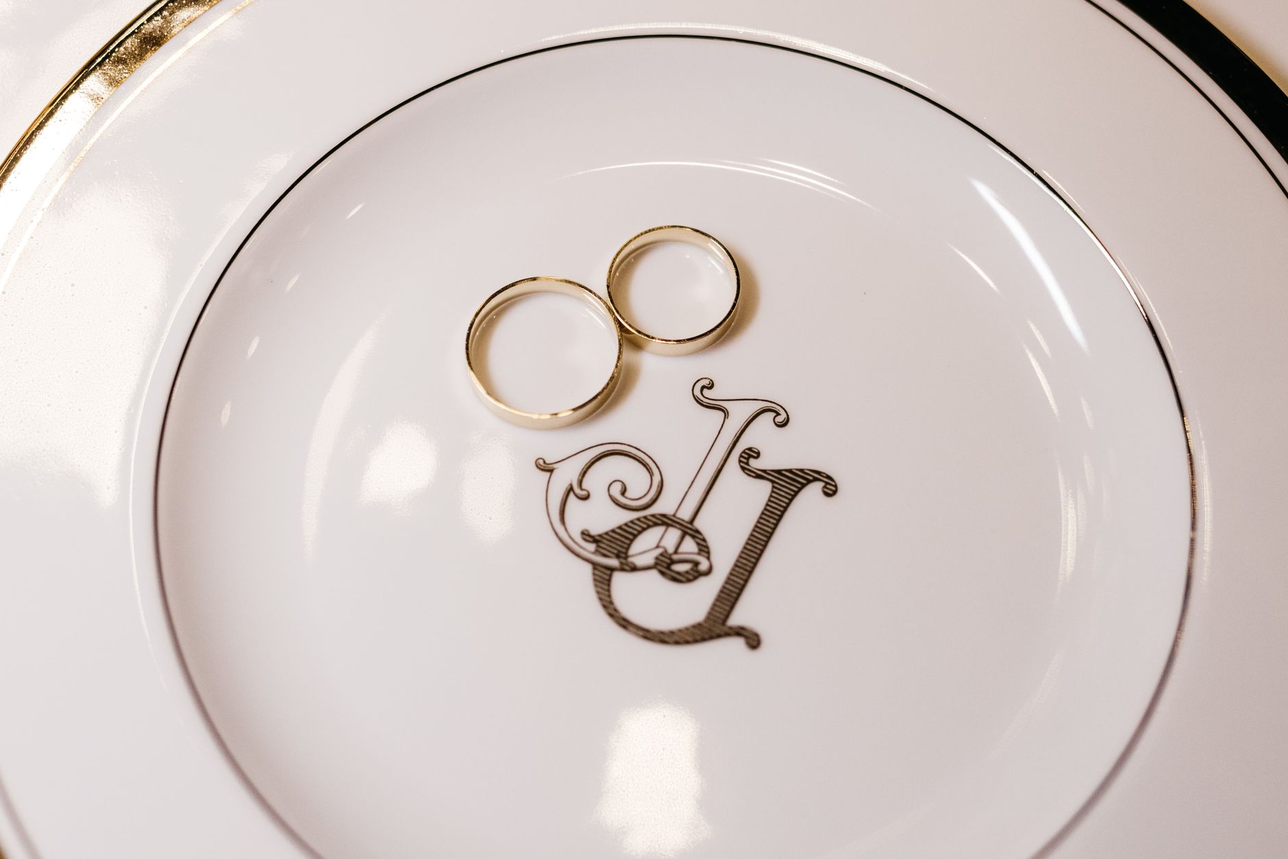 Design Your Dream Wedding Crest