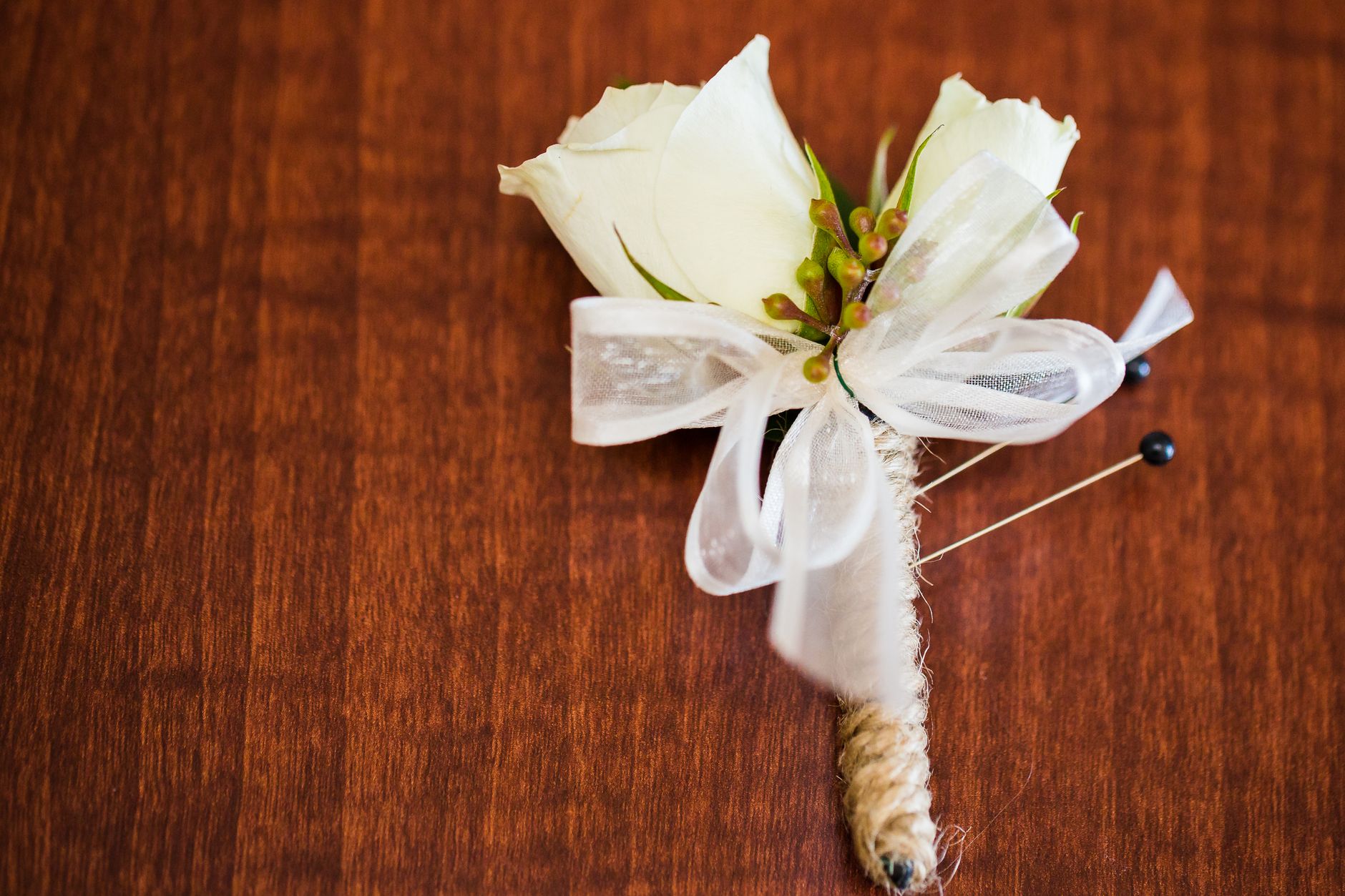 Perfect Boutonnieres for Chennai Grooms