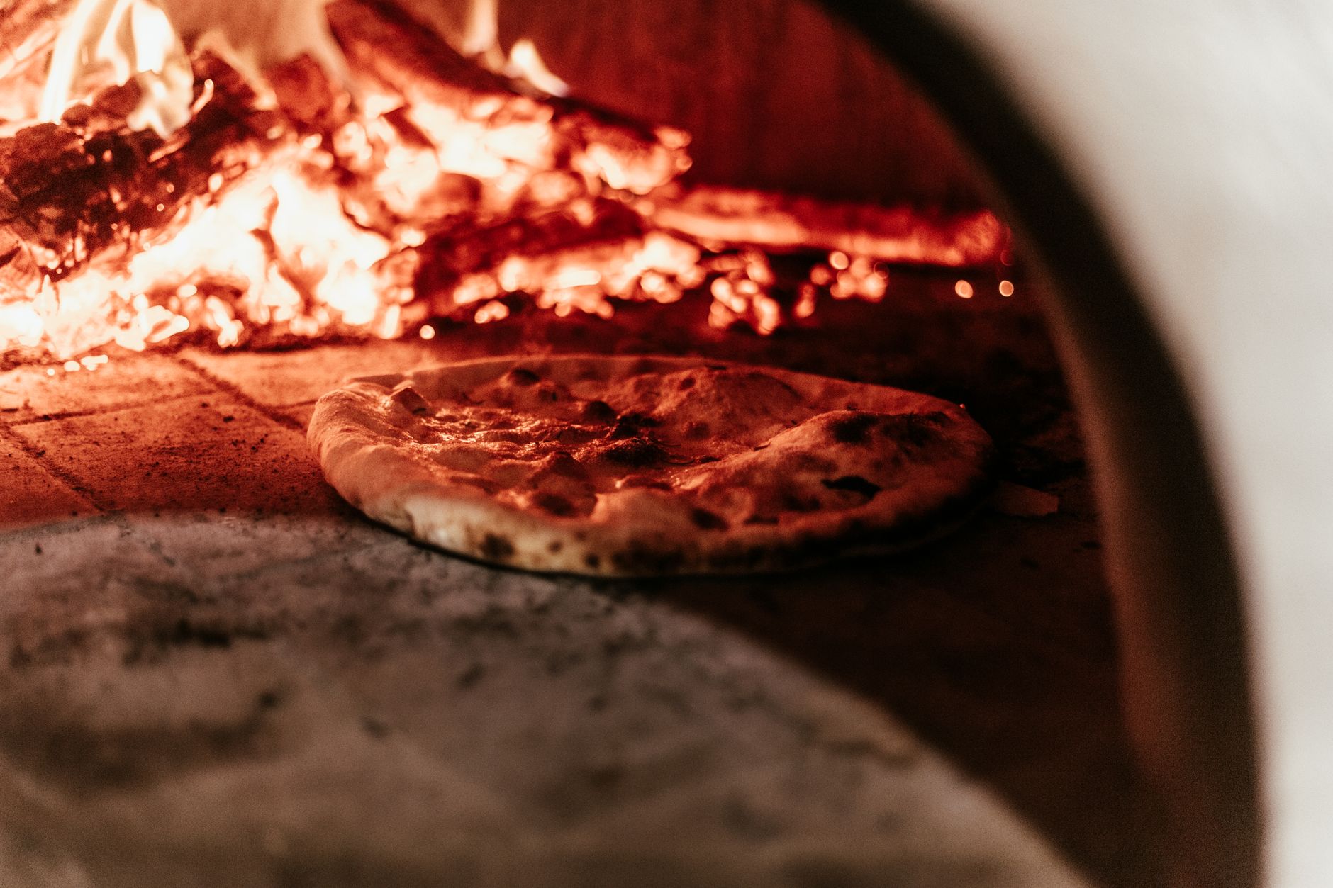 Live Wood Fired Pizza at Your Event