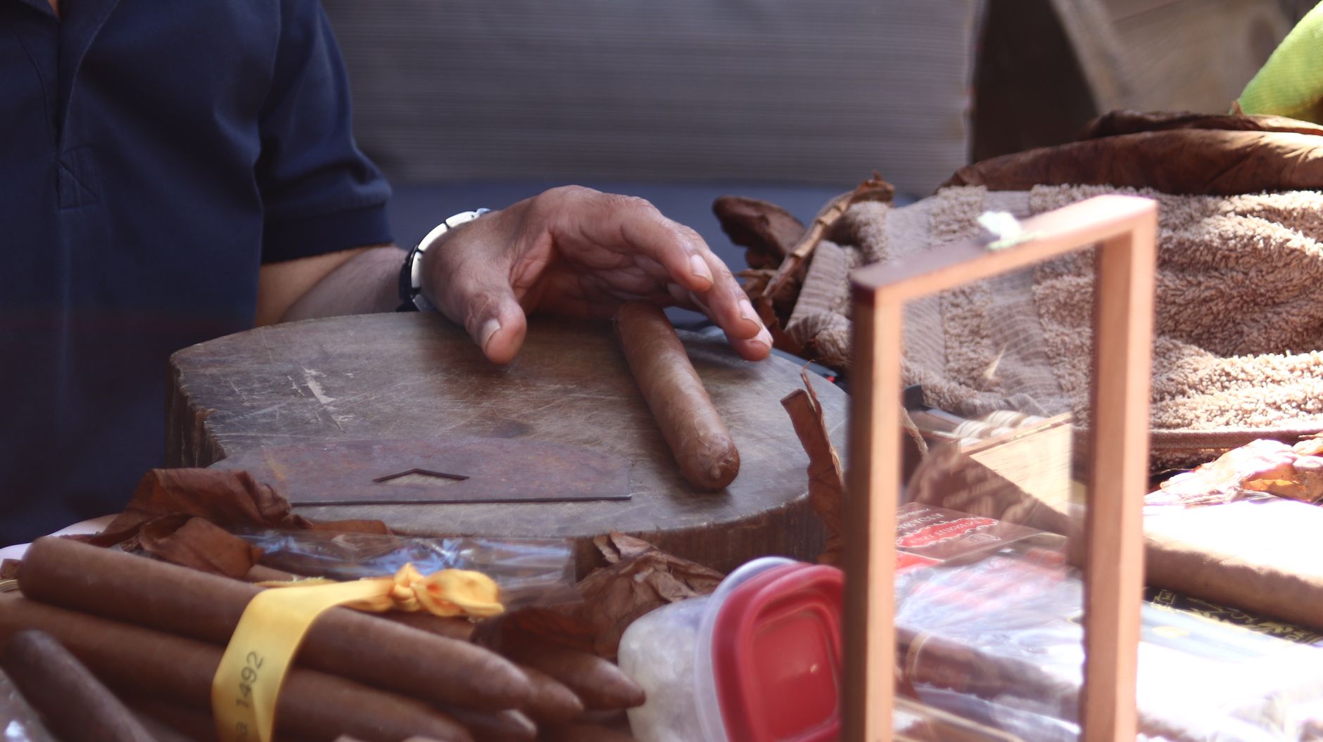 Artisan Cigar Rolling