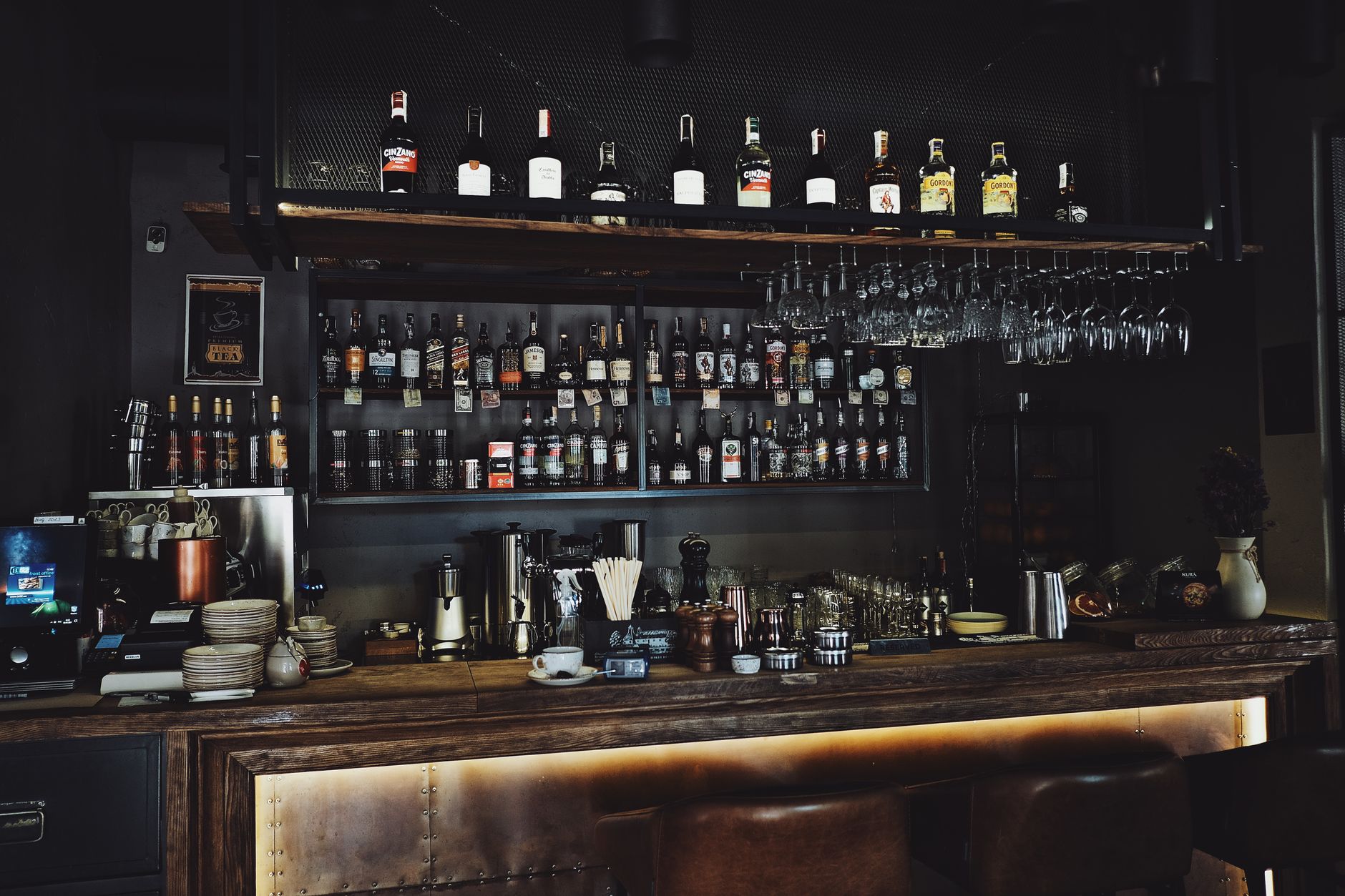 Signature Drinks, Unforgettable Moments