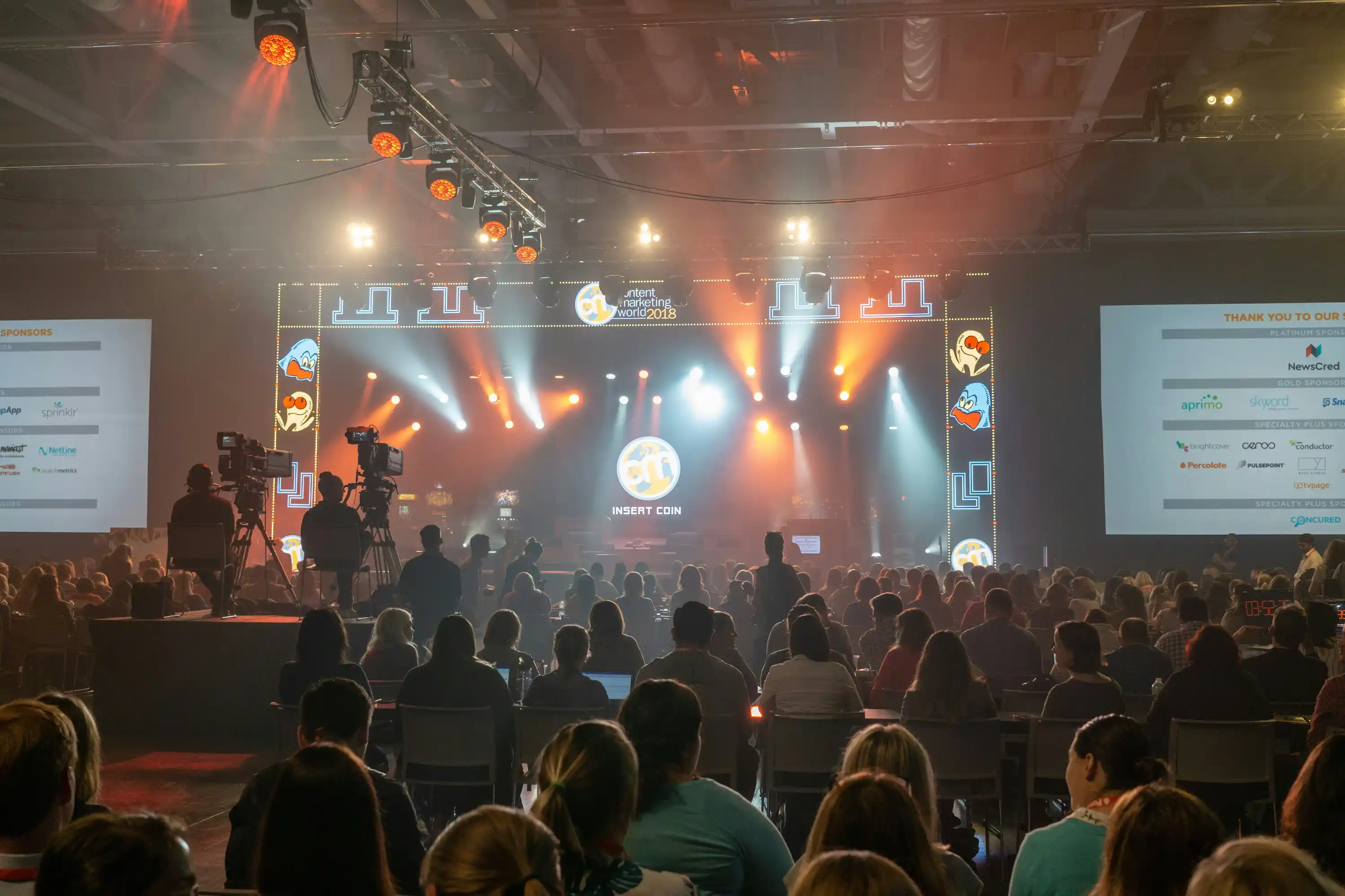 Corporate event ideas to engage employees and clients at a professional gathering