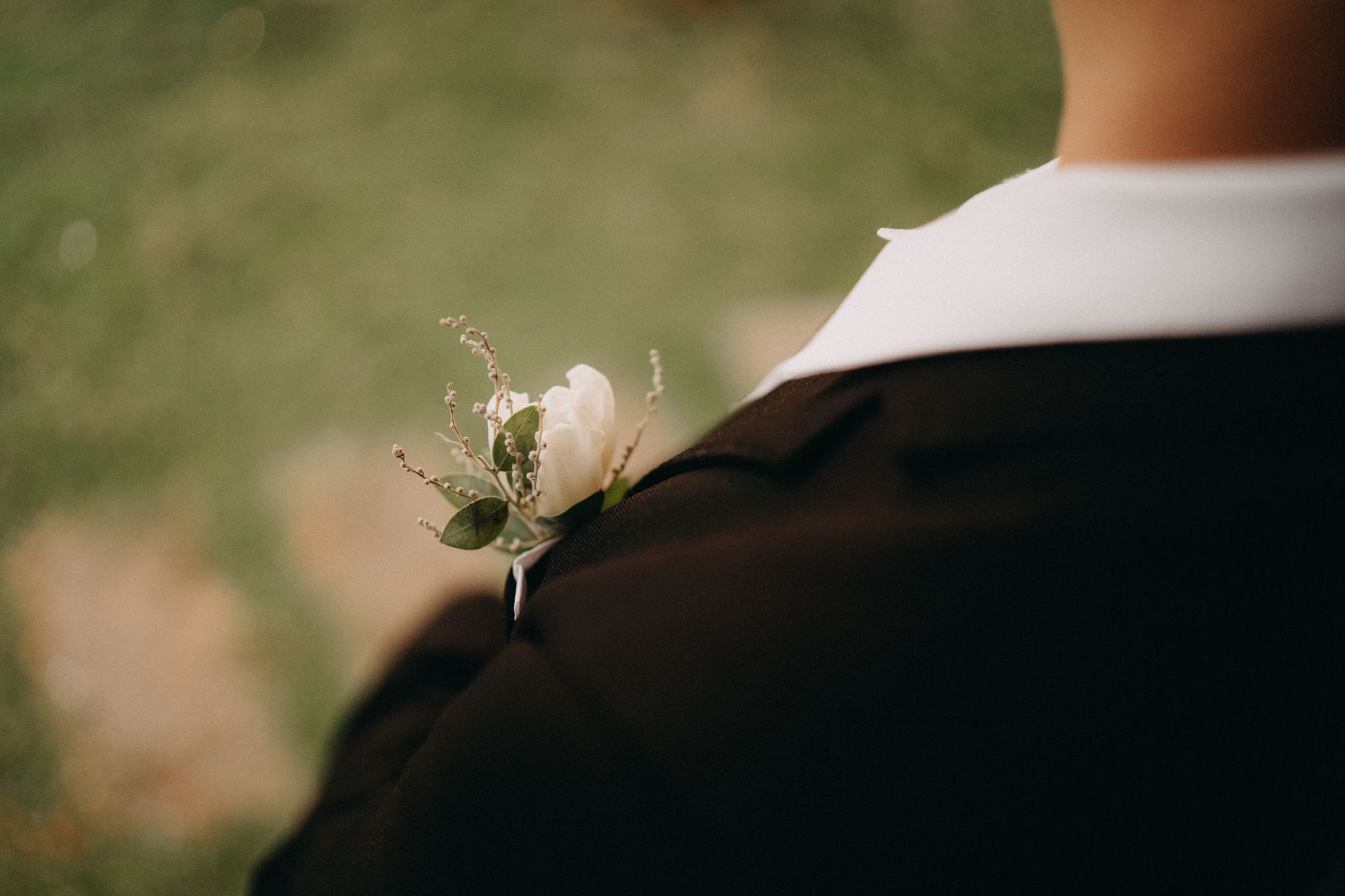 Groom Boutonnieres in Darjeeling