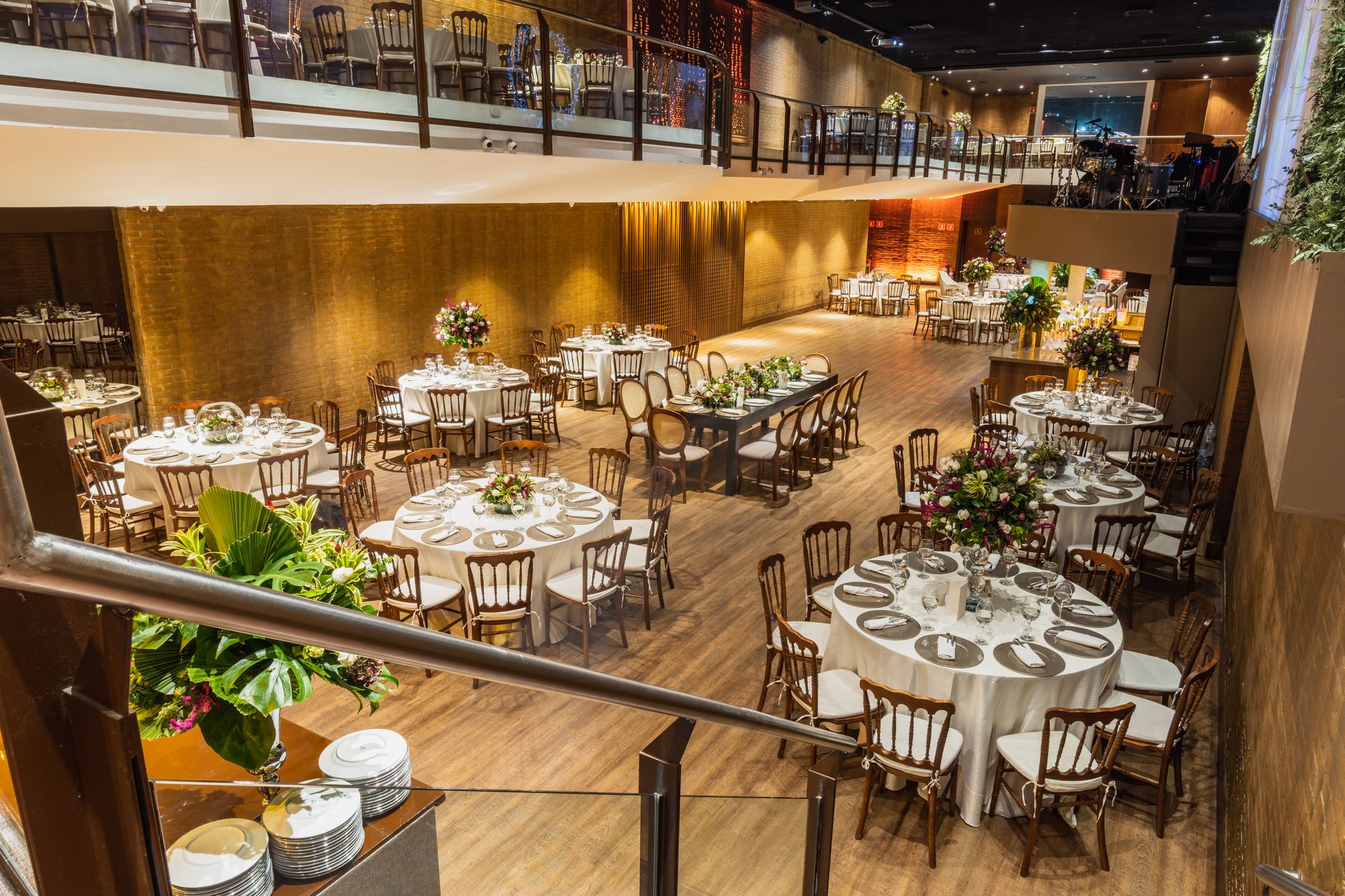 Round Table Rentals — Darjeeling Events