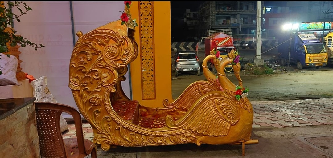 Arrive Like Royalty — Palanquin Rentals in Goa