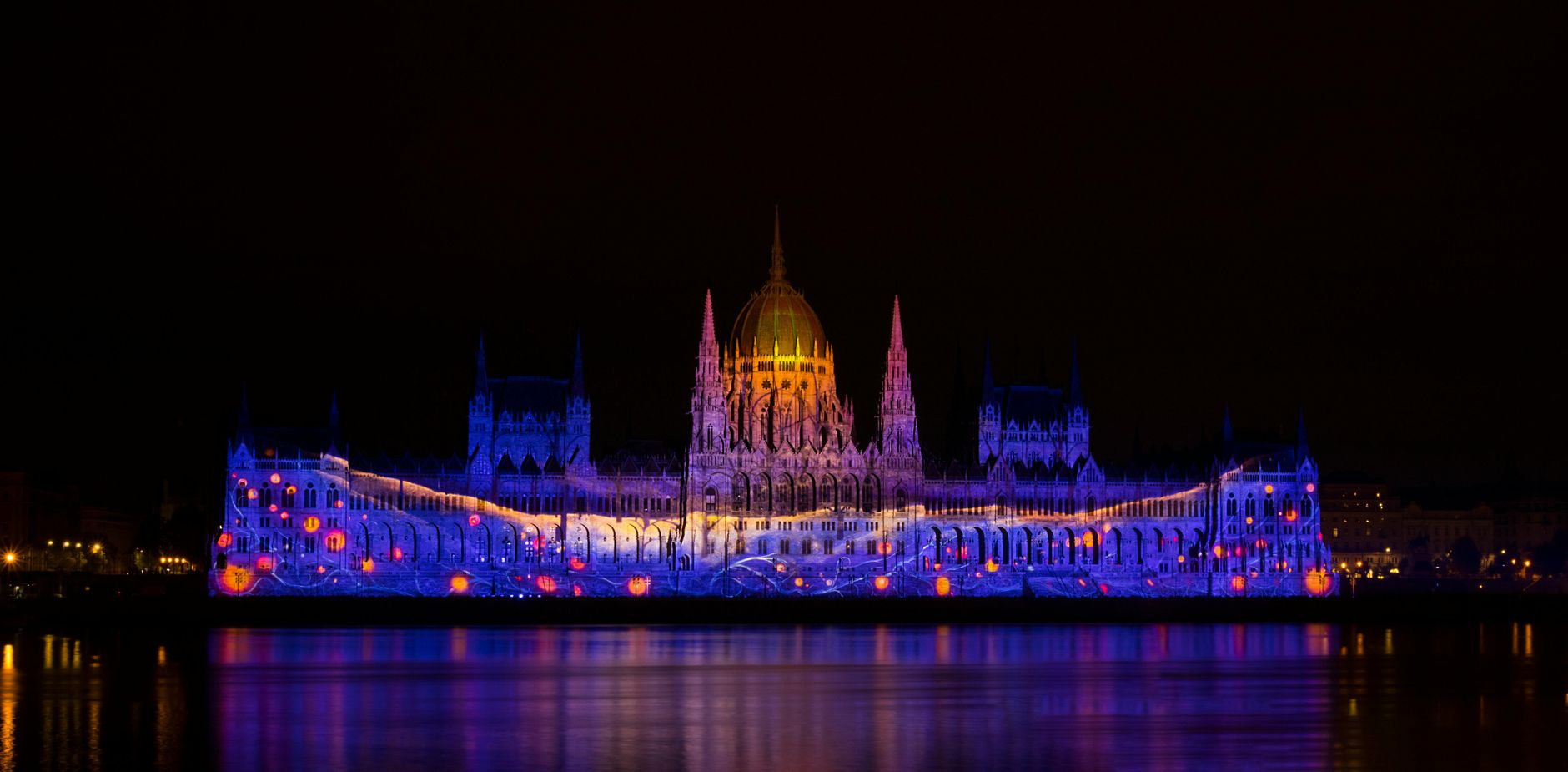 Architectural Projection Experiences