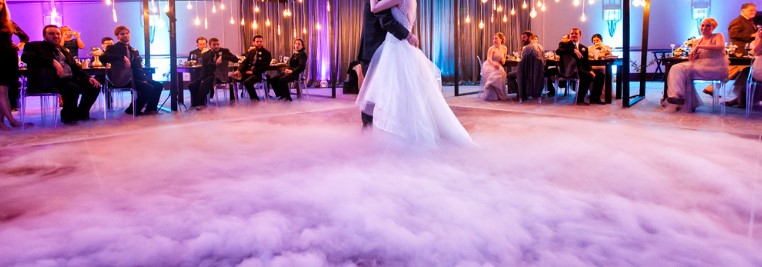 Dramatic dry ice effects Chennai wedding with fog rolling across the dance floor at a South Indian reception
