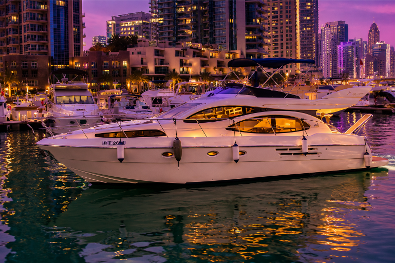 Yacht / Cruise