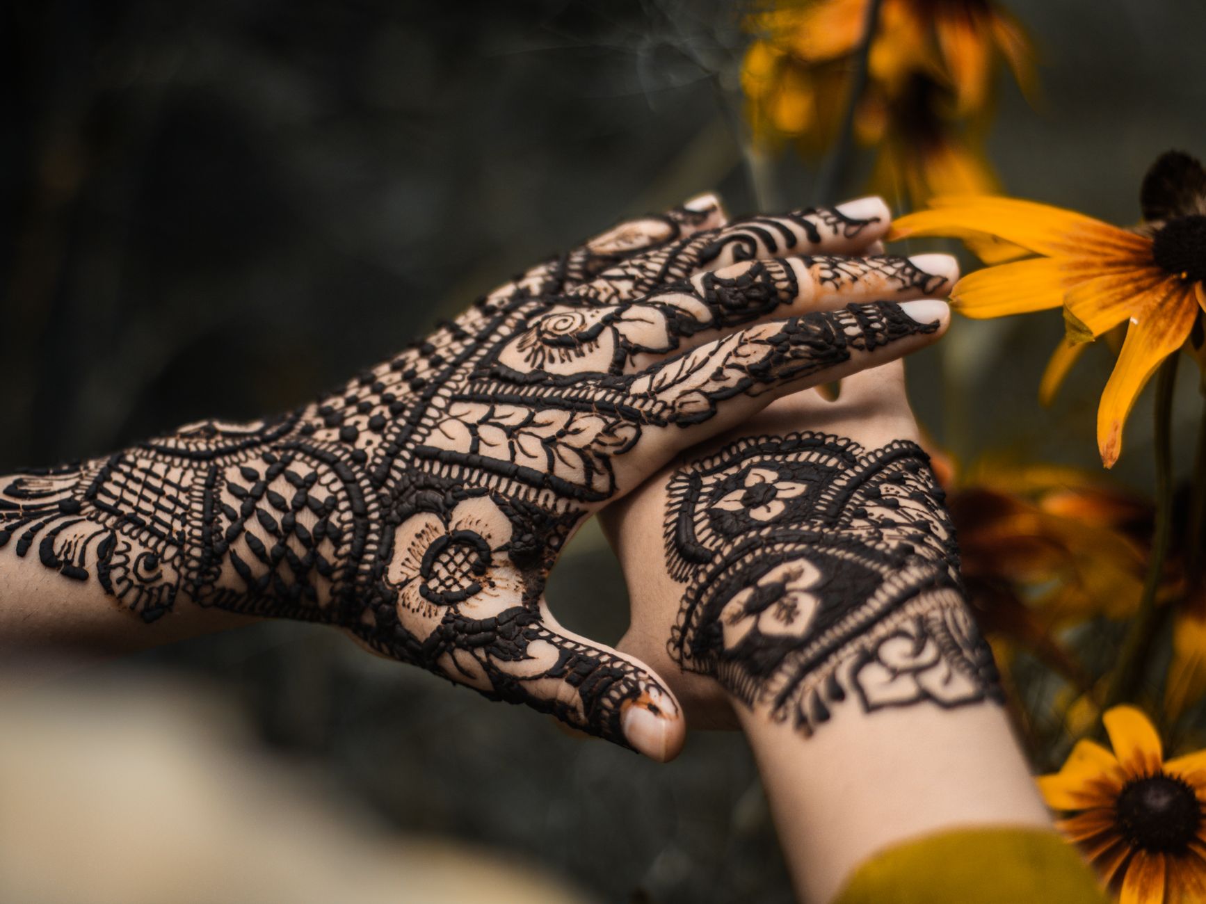 Artful Tattoos for Your Goa Wedding