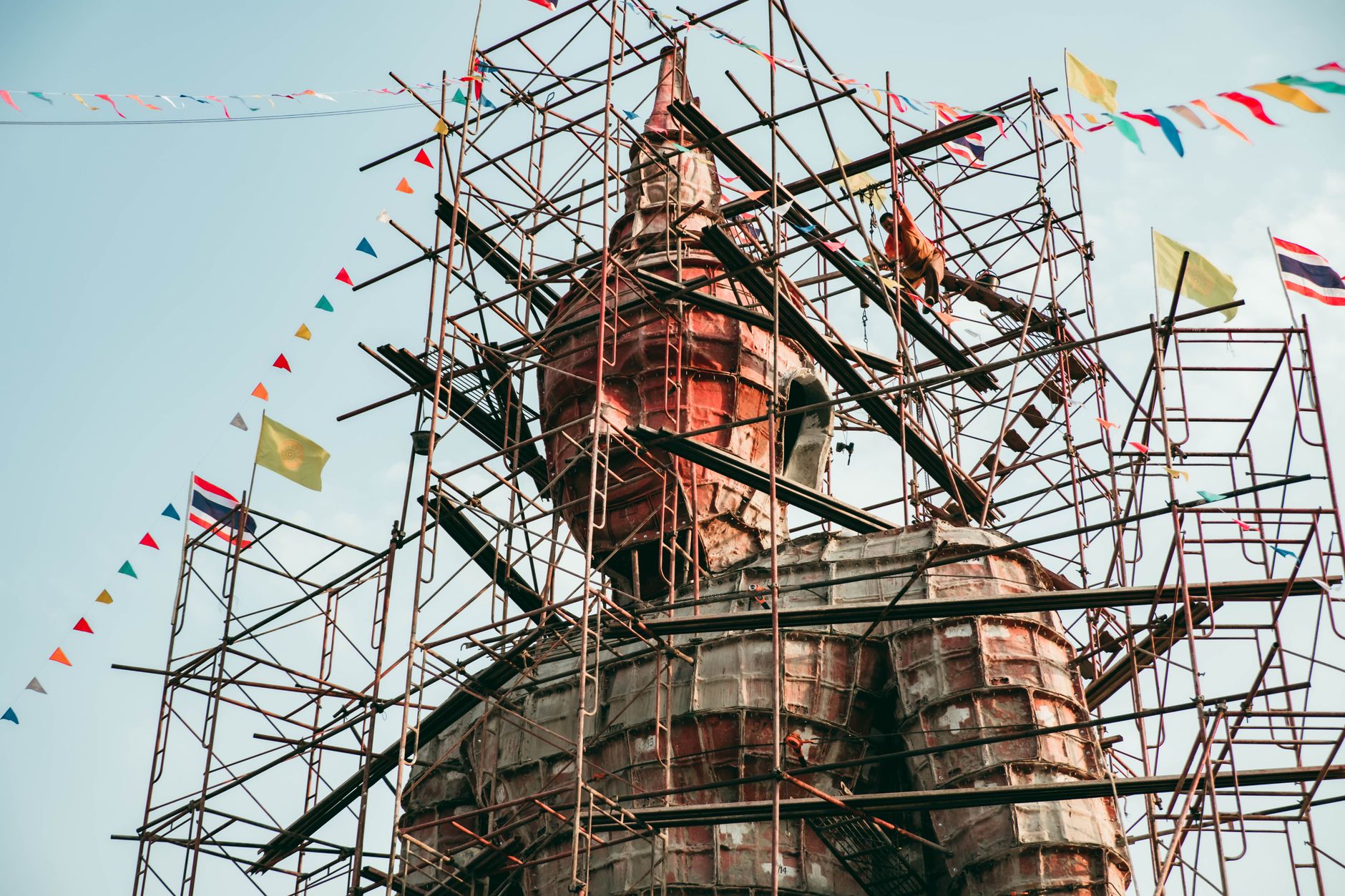 Scaffold Right, Celebrate Bright in Goa