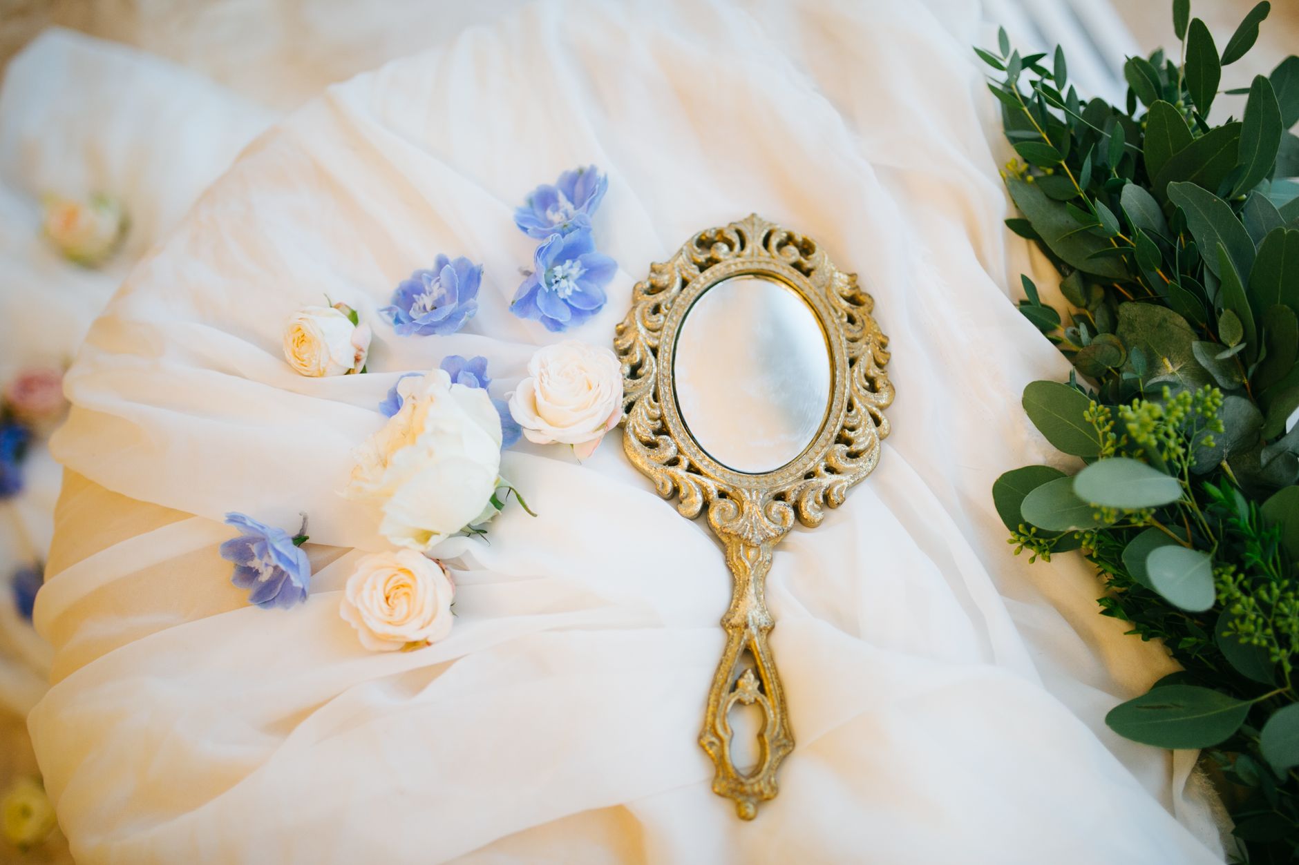 Glow-Ready Bridal Mirror Setups in Goa