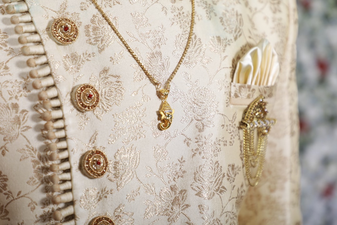 How Grooms Can Style Jewellery for Weddings: Minimal to Royal Looks