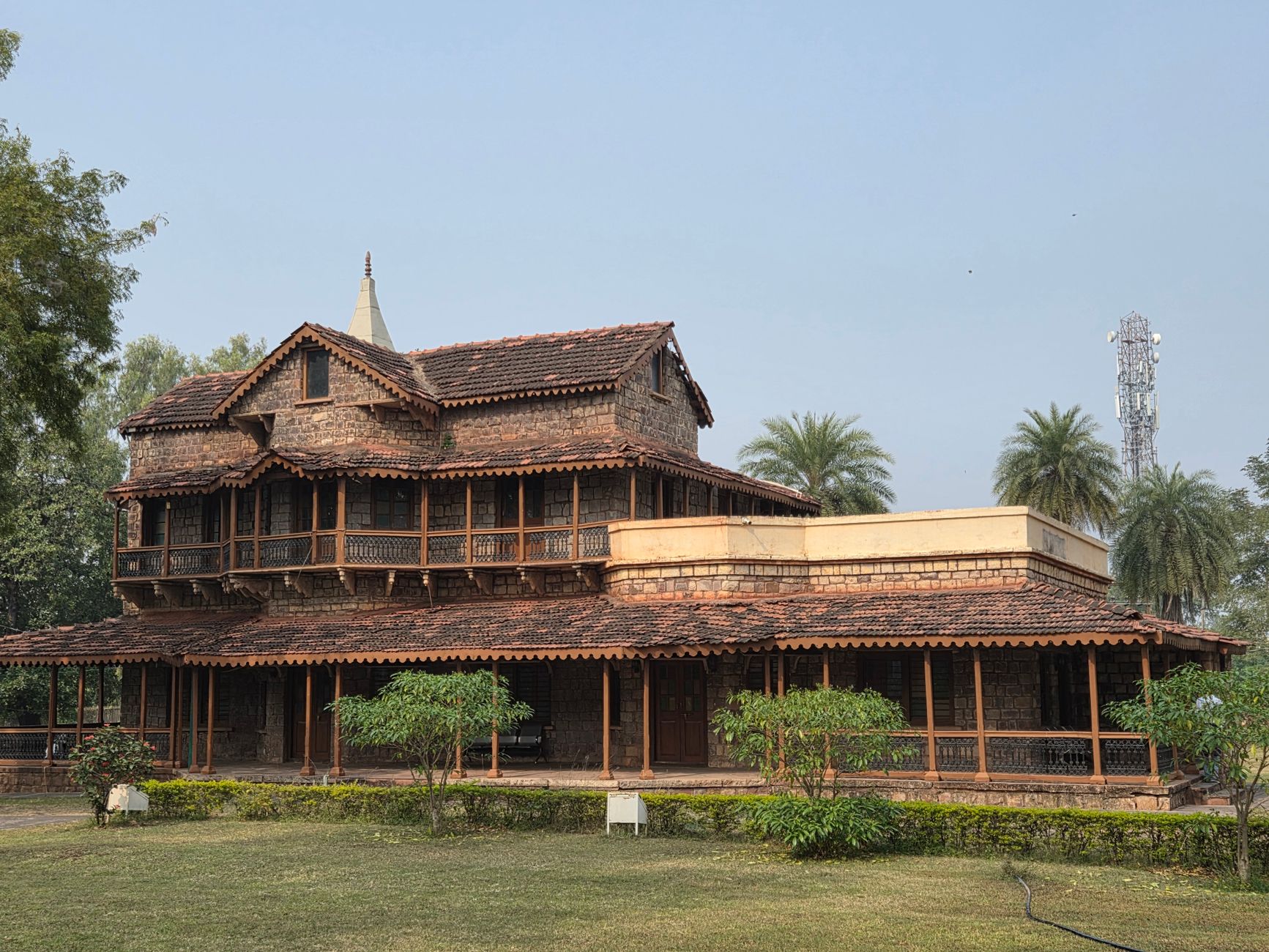 Villas with Lawns & Rooms in Guwahati