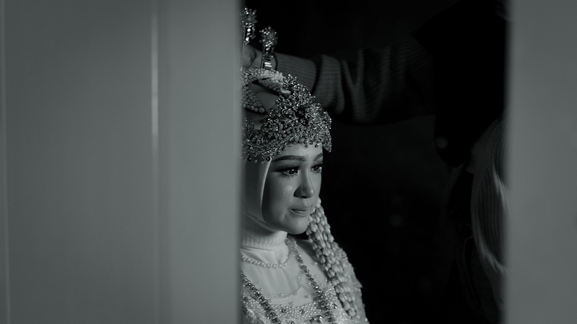 Timeless Indoor Wedding Shots