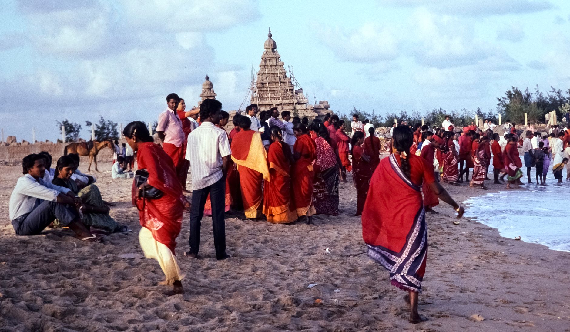 Sacred Tamil Rituals, Island Setting
