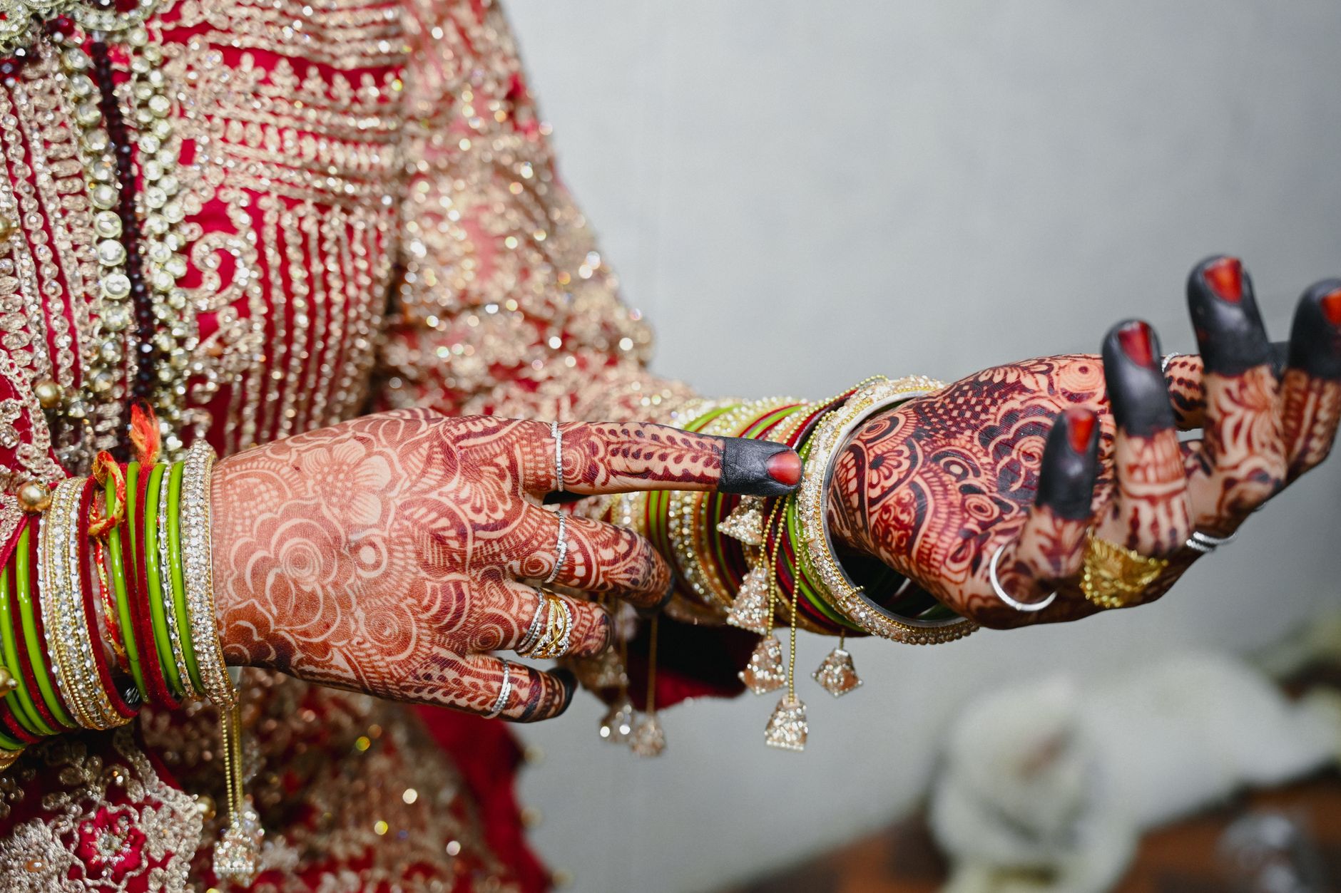 Hyderabad's Finest Bridal Mehndi Artists
