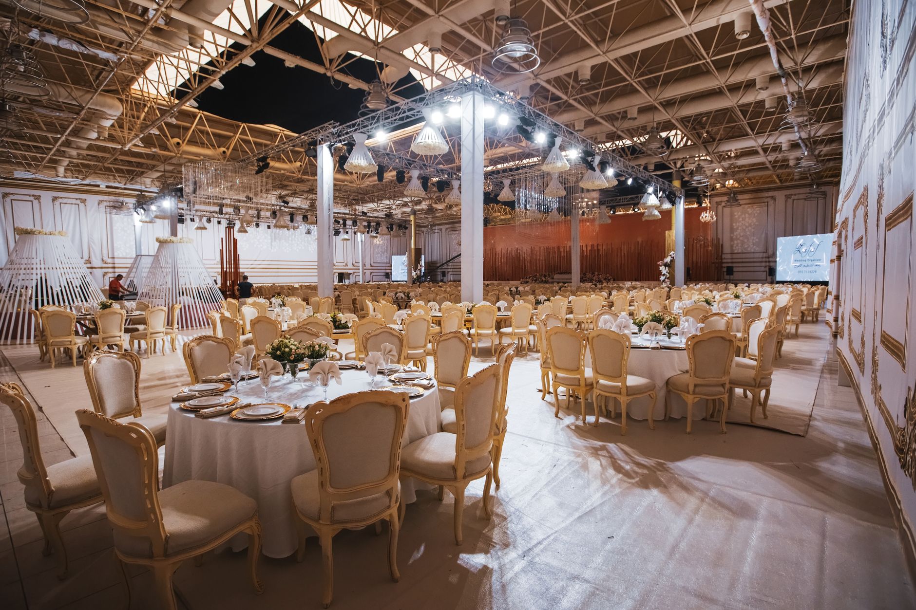 Elegant Tiffany Chairs for Every Event