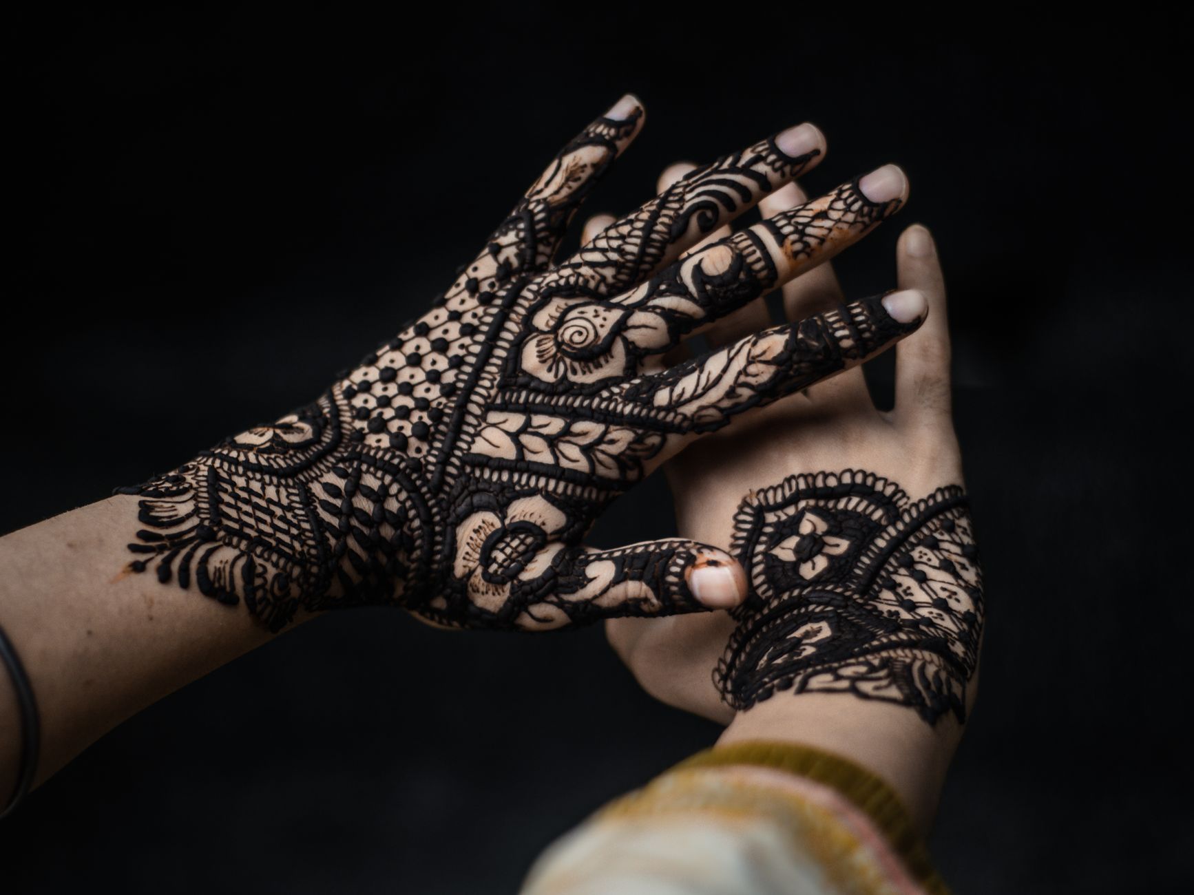 Indore's Finest Bridal Henna Artists