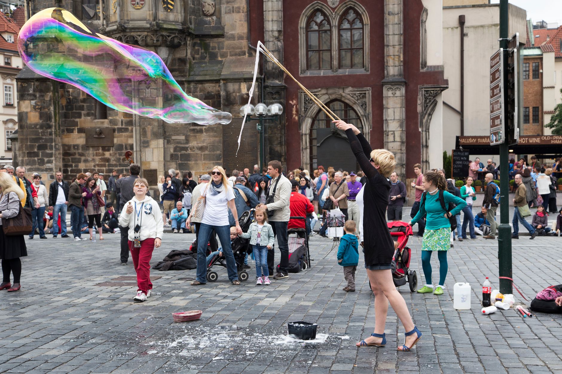 Bubble Illusion Act
