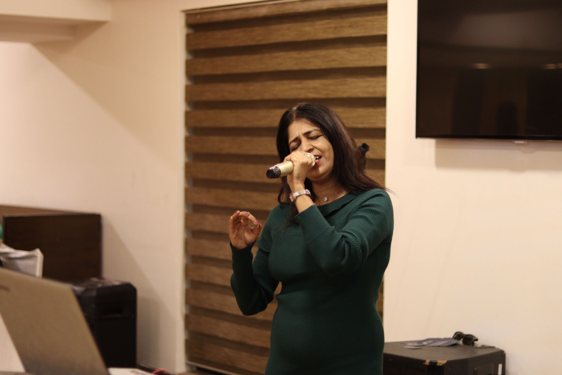 Host a Ghazal Mehfil in Indore