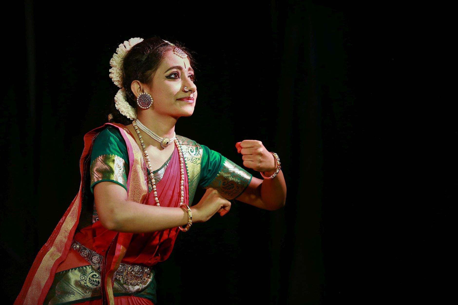 Graceful Mohiniyattam for Your Indore Event