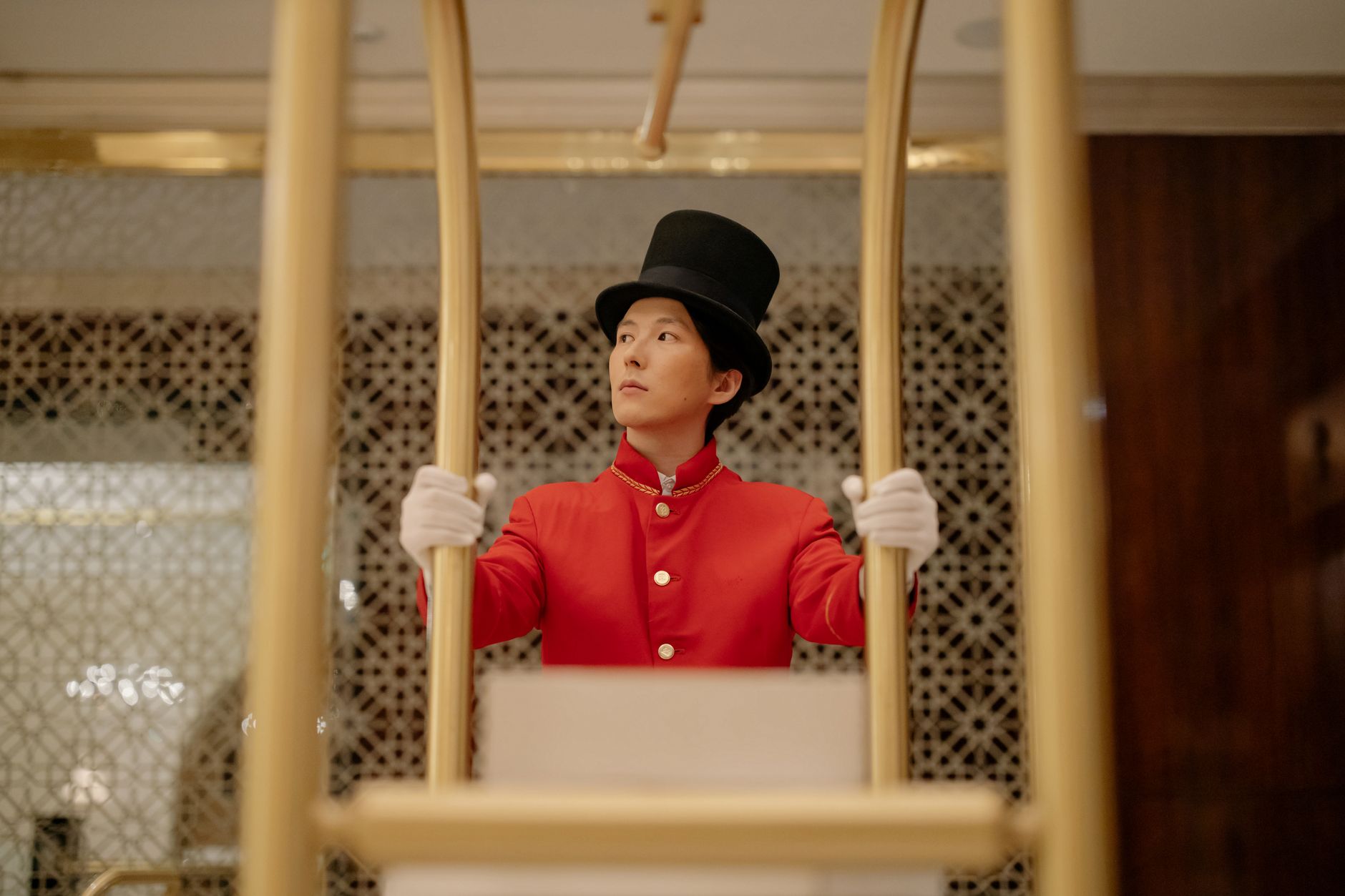 Refined Table Service for Every Guest