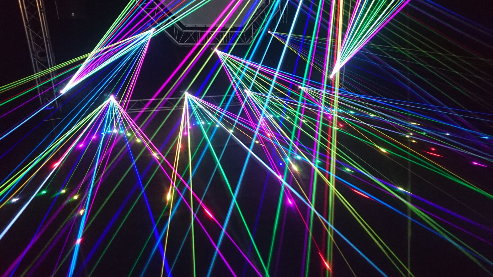 Dynamic Laser Visual Experiences