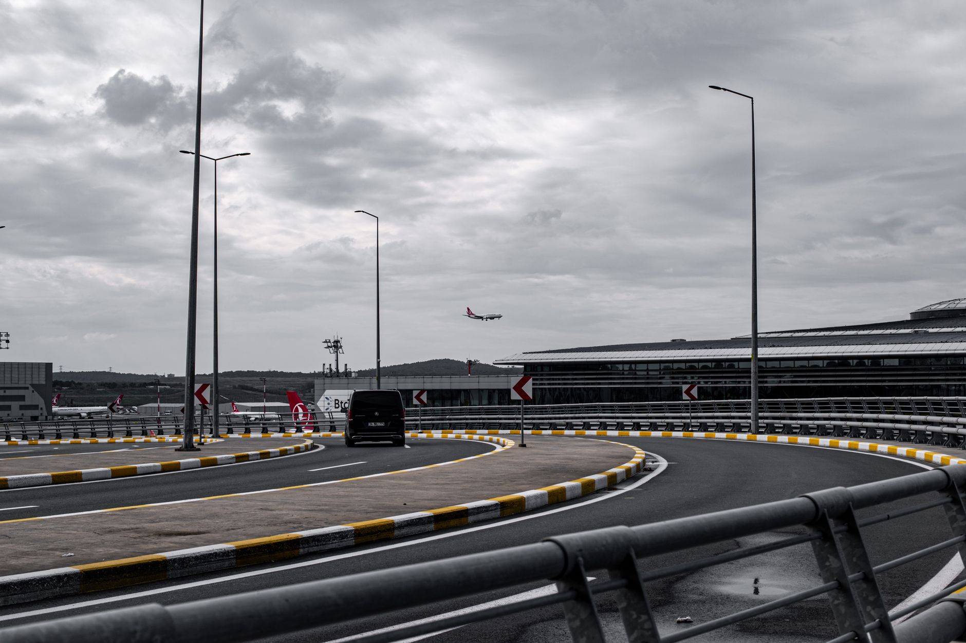 Seamless Airport Transfers for Your Jodhpur Wedding