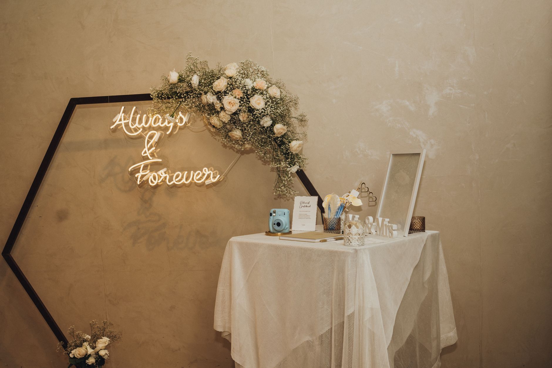 Contemporary Florists