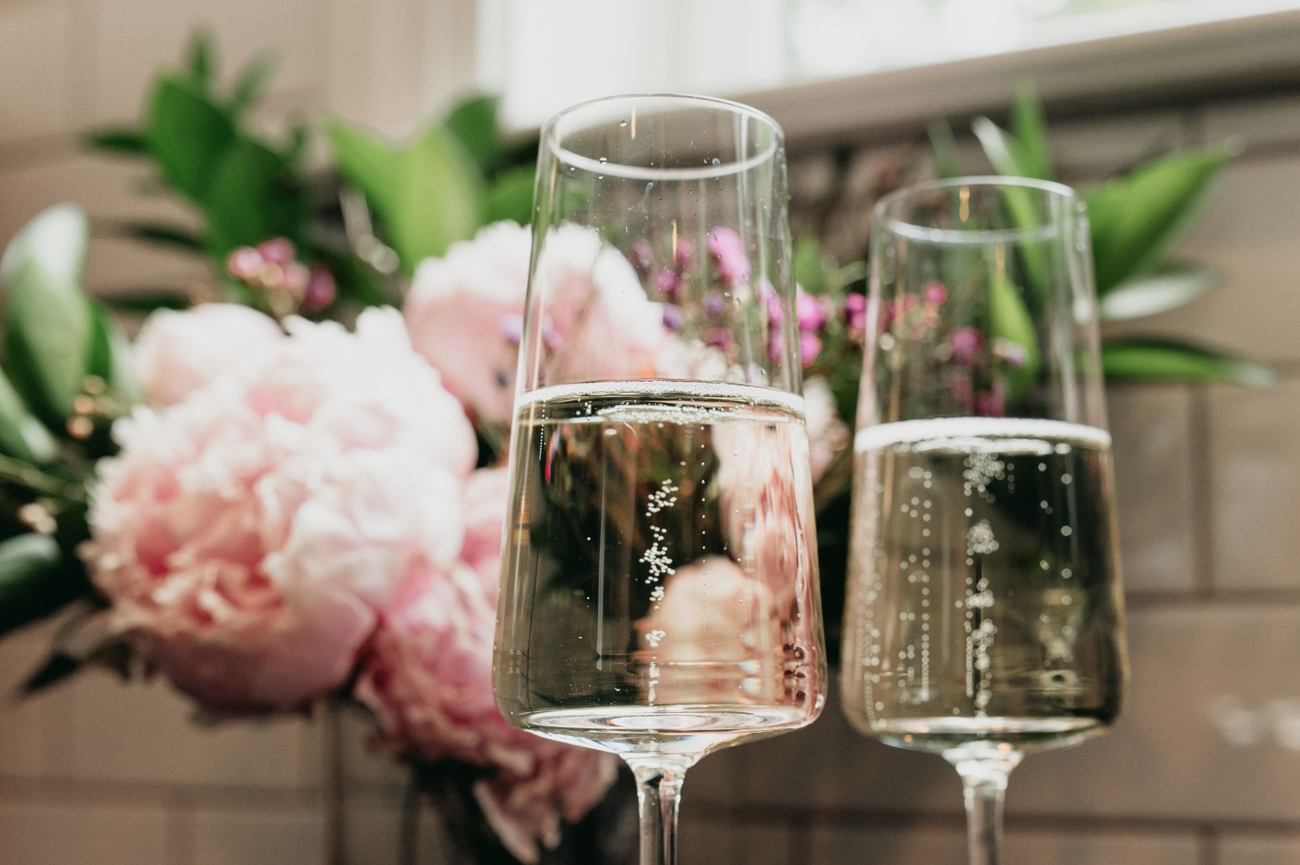 Champagne Moments, Sacred Settings