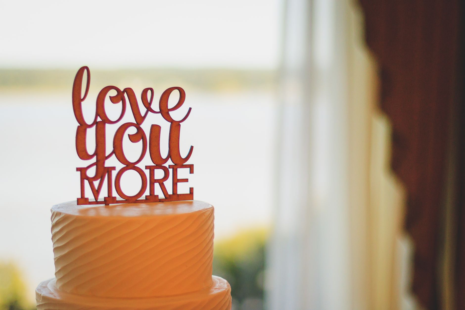 Personalized Cake Toppers for Your Kochi Wedding