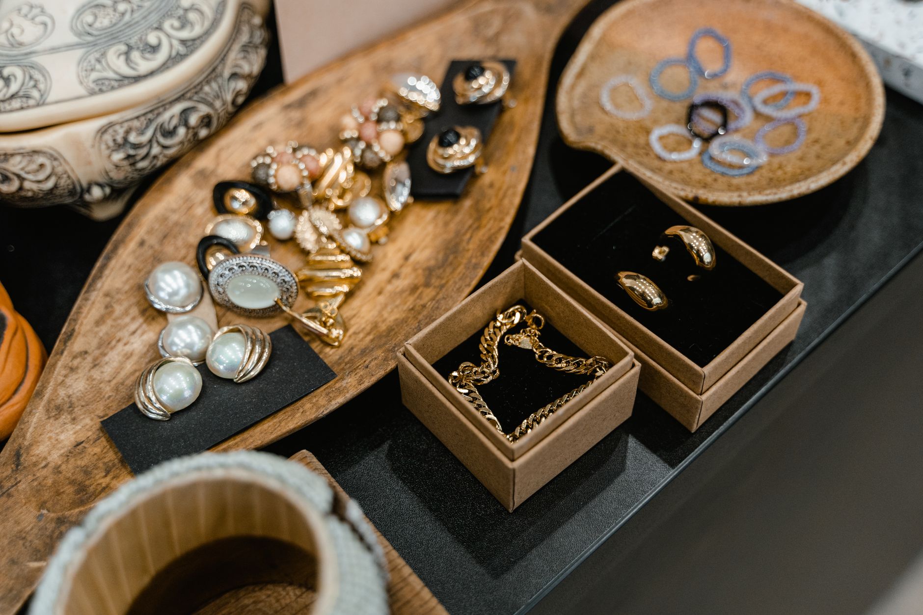 Find Your Perfect Luxury Gold Jewellery Selection