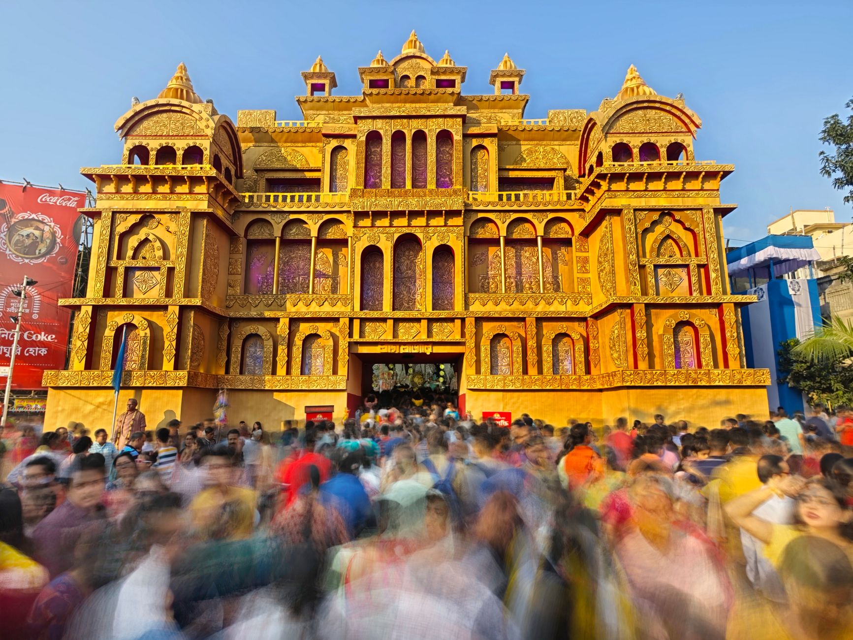 Build the Perfect Pandal in Kolkata