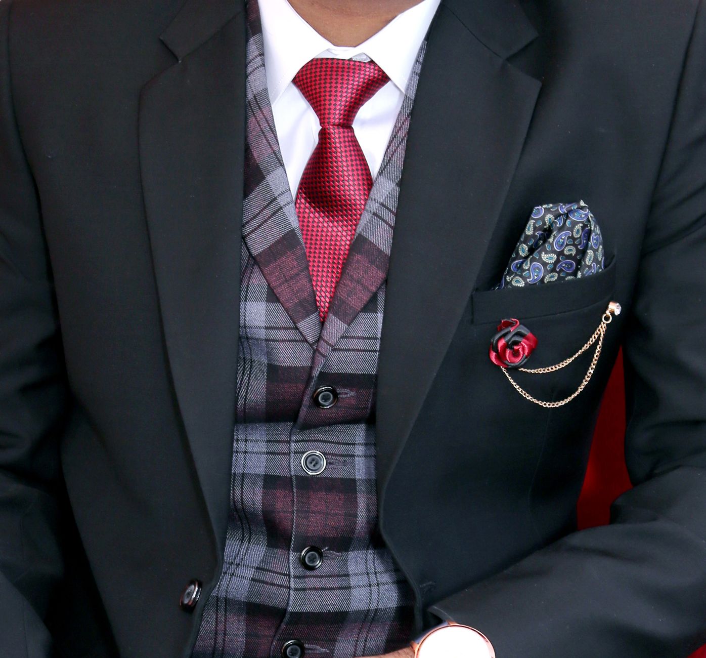 Look Sharp. Command the Room.