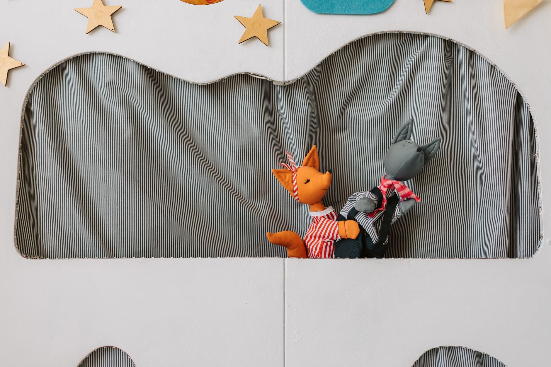Family Puppet Performance