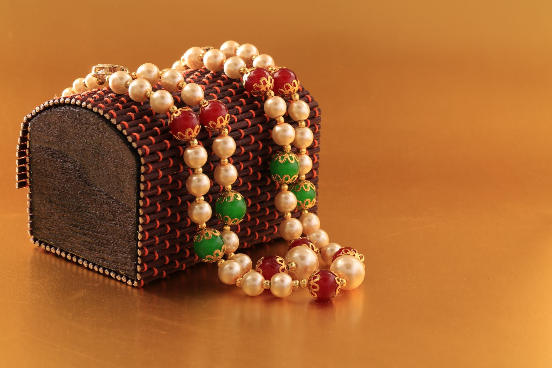 Curate Memorable Business Guest Gifts in Kumarakom