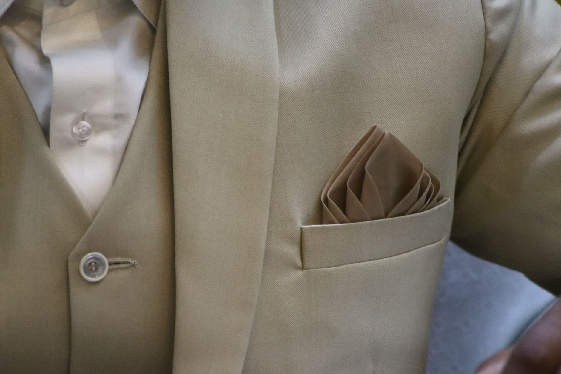 Groom Lapel Flowers – Kumarakom Weddings