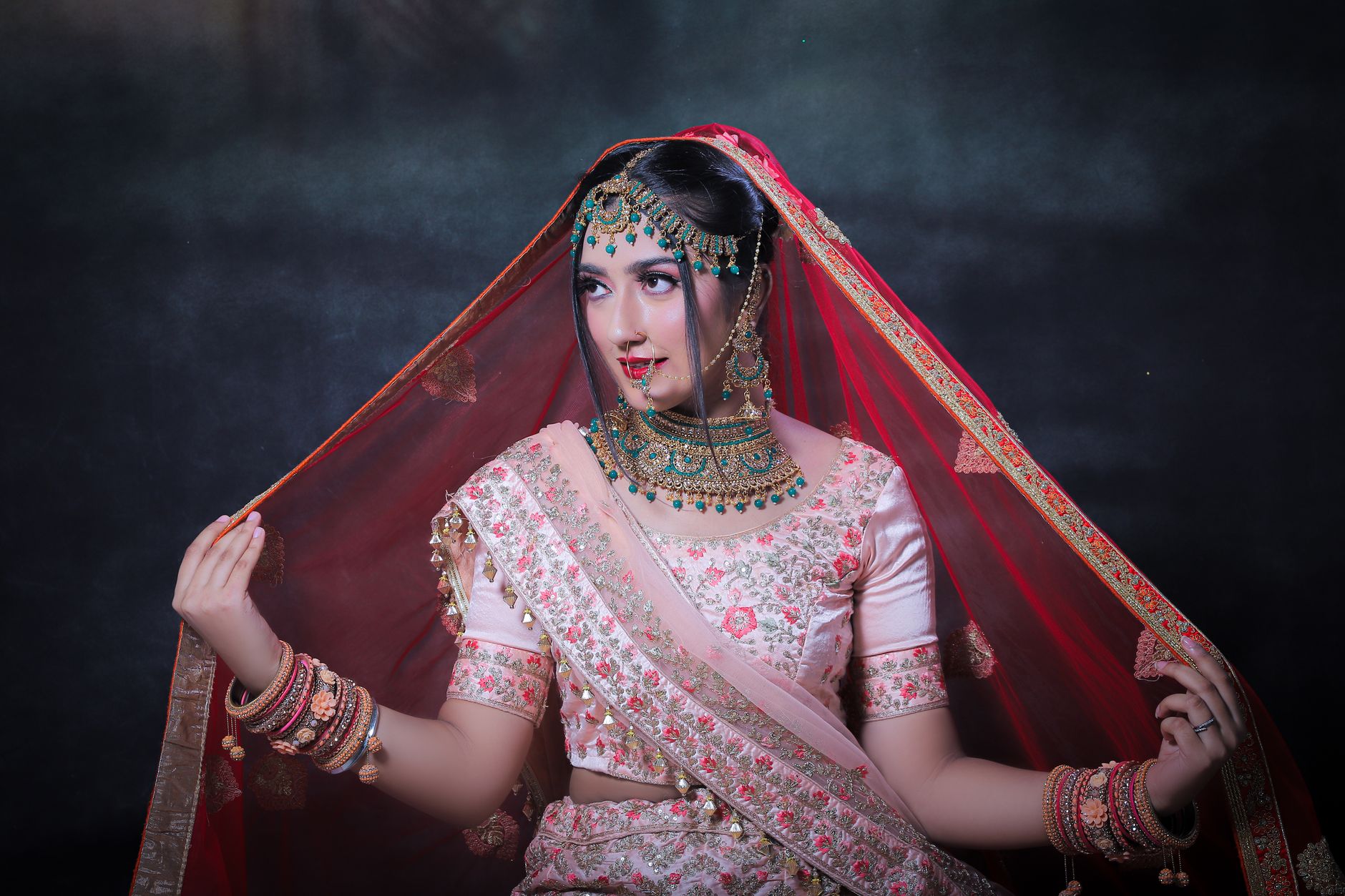 Rent Designer Looks in Lucknow
