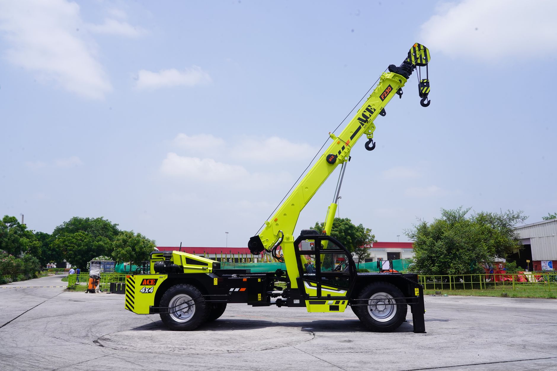 Mobile Crane Support