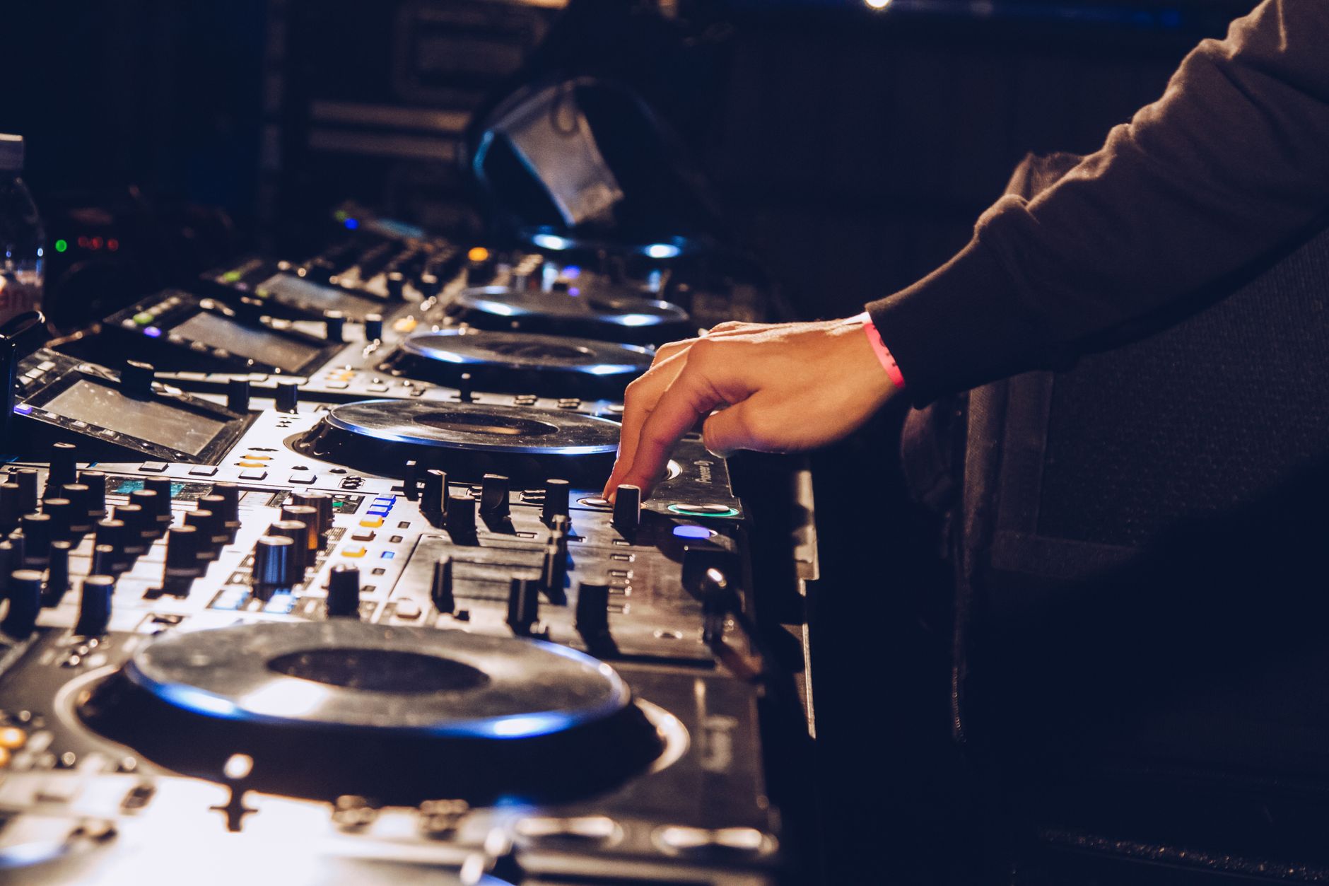 Music Legally at Your Lucknow Event